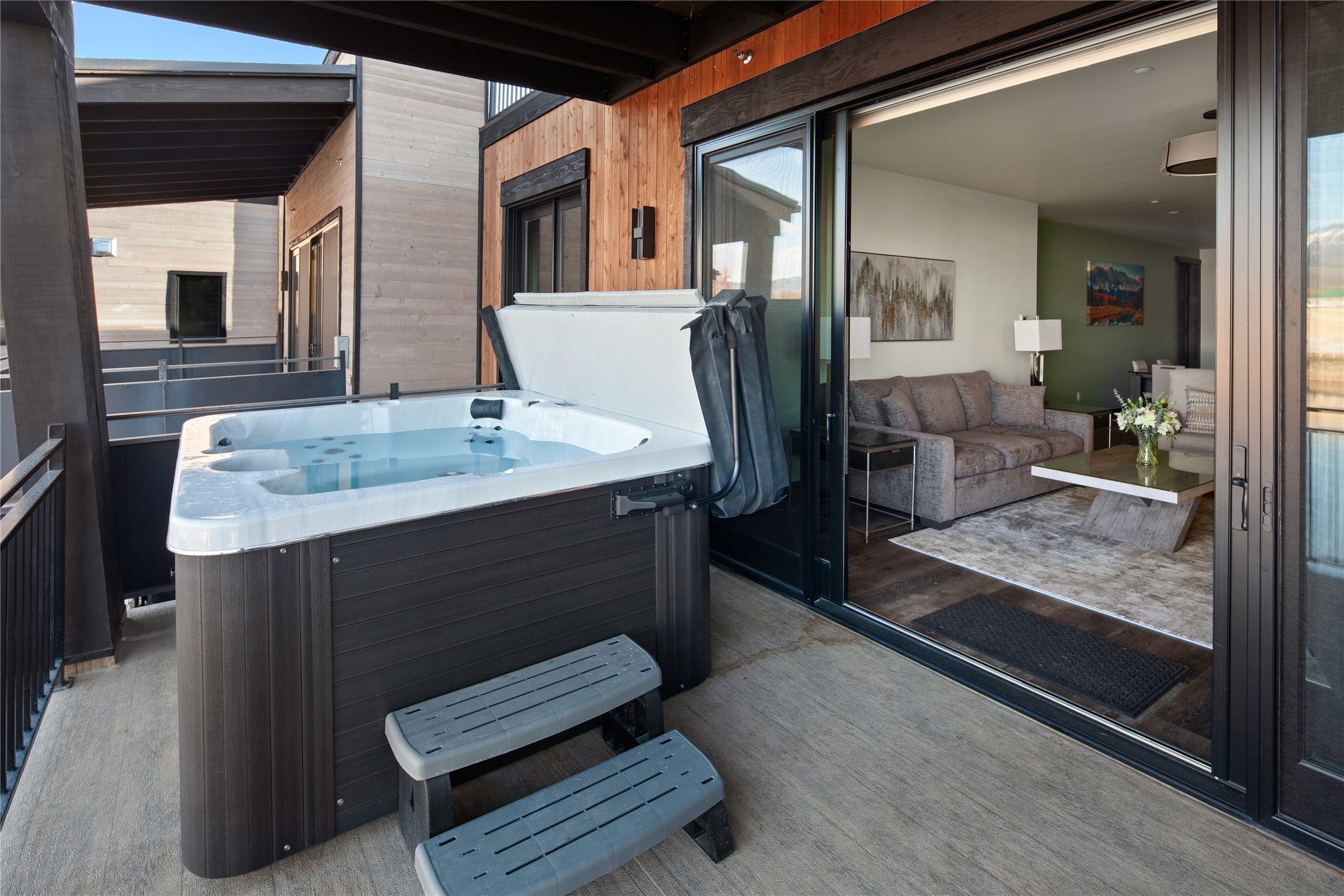 Whitefish, Montana, 59937, United States, 2 Bedrooms Bedrooms, ,3 BathroomsBathrooms,Residential,Active,1871606