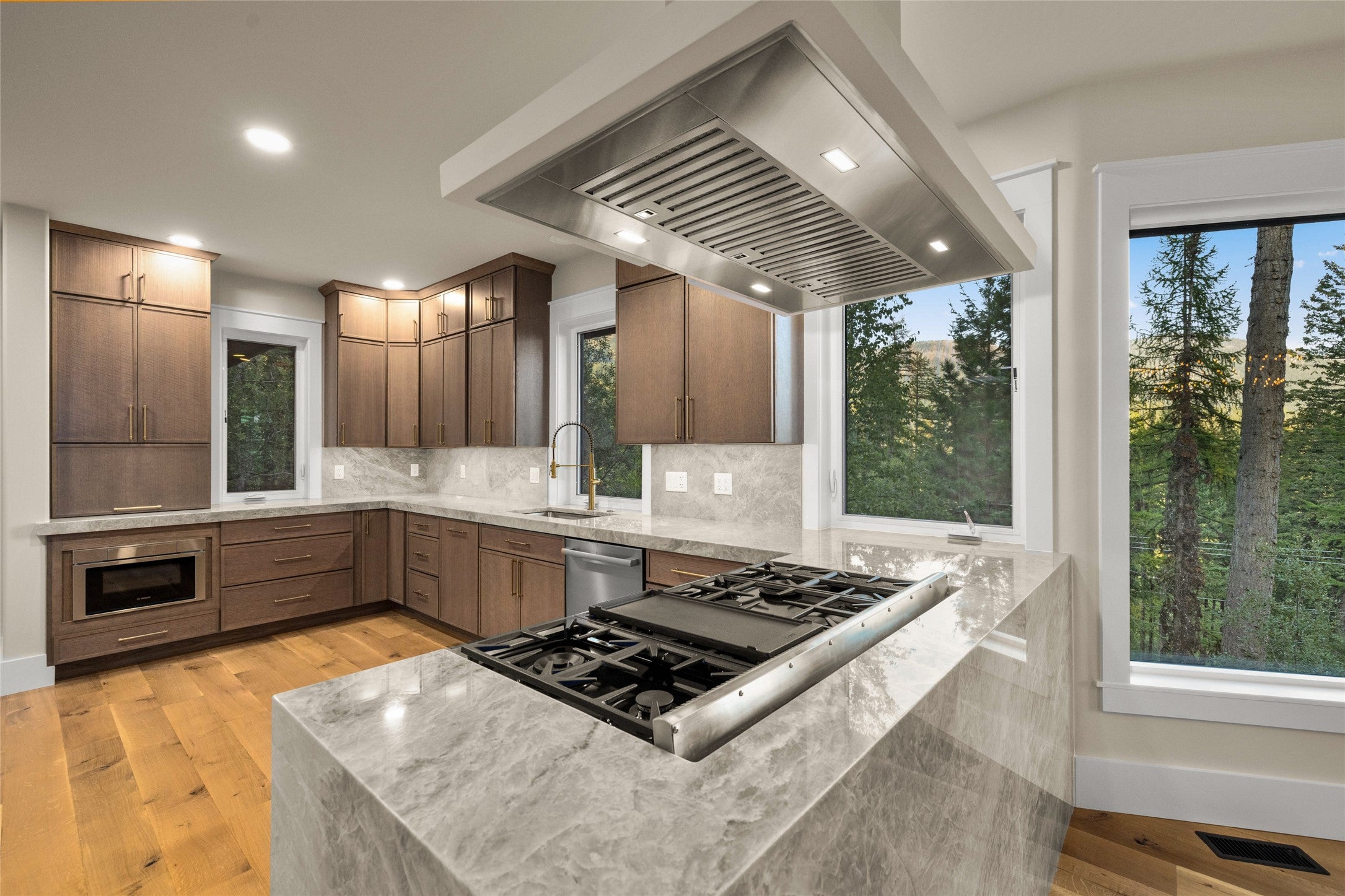 Whitefish, Montana, 59937, United States, 4 Bedrooms Bedrooms, ,4 BathroomsBathrooms,Residential,Active,1952623