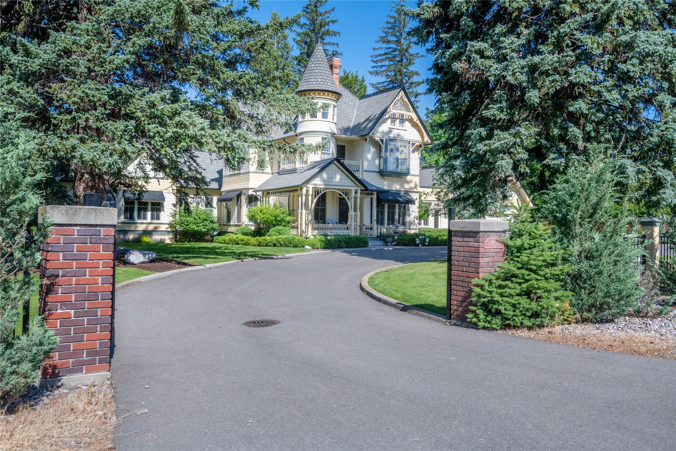 Missoula, Montana, 59802, United States, 5 Bedrooms Bedrooms, ,6 BathroomsBathrooms,Residential,Active,1753892