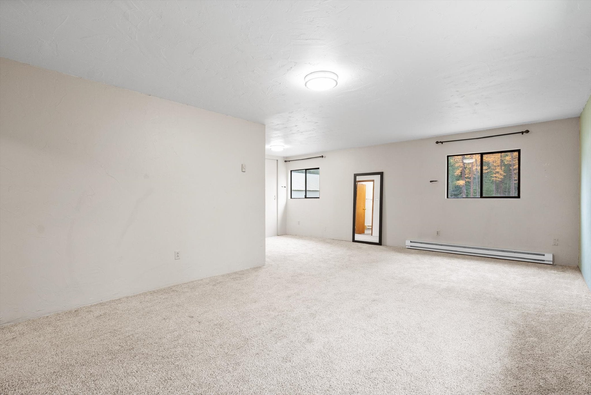 Kalispell, Montana, 59901, United States, 6 Bedrooms Bedrooms, ,5 BathroomsBathrooms,Residential,Active,1990648