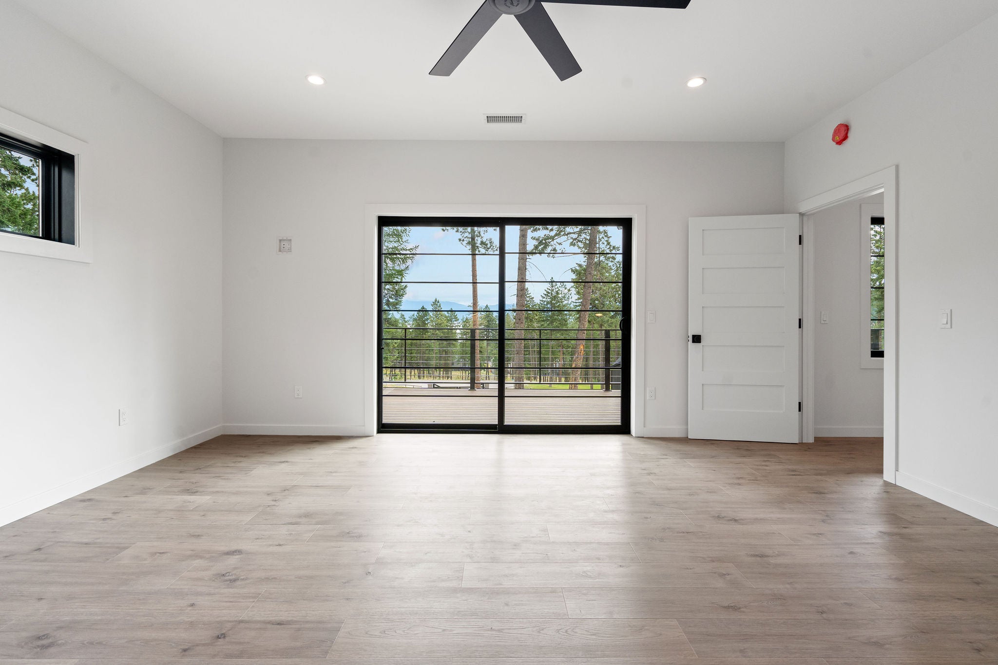 Lakeside, Montana, 59922, United States, 4 Bedrooms Bedrooms, ,4 BathroomsBathrooms,Residential,Active,1914632