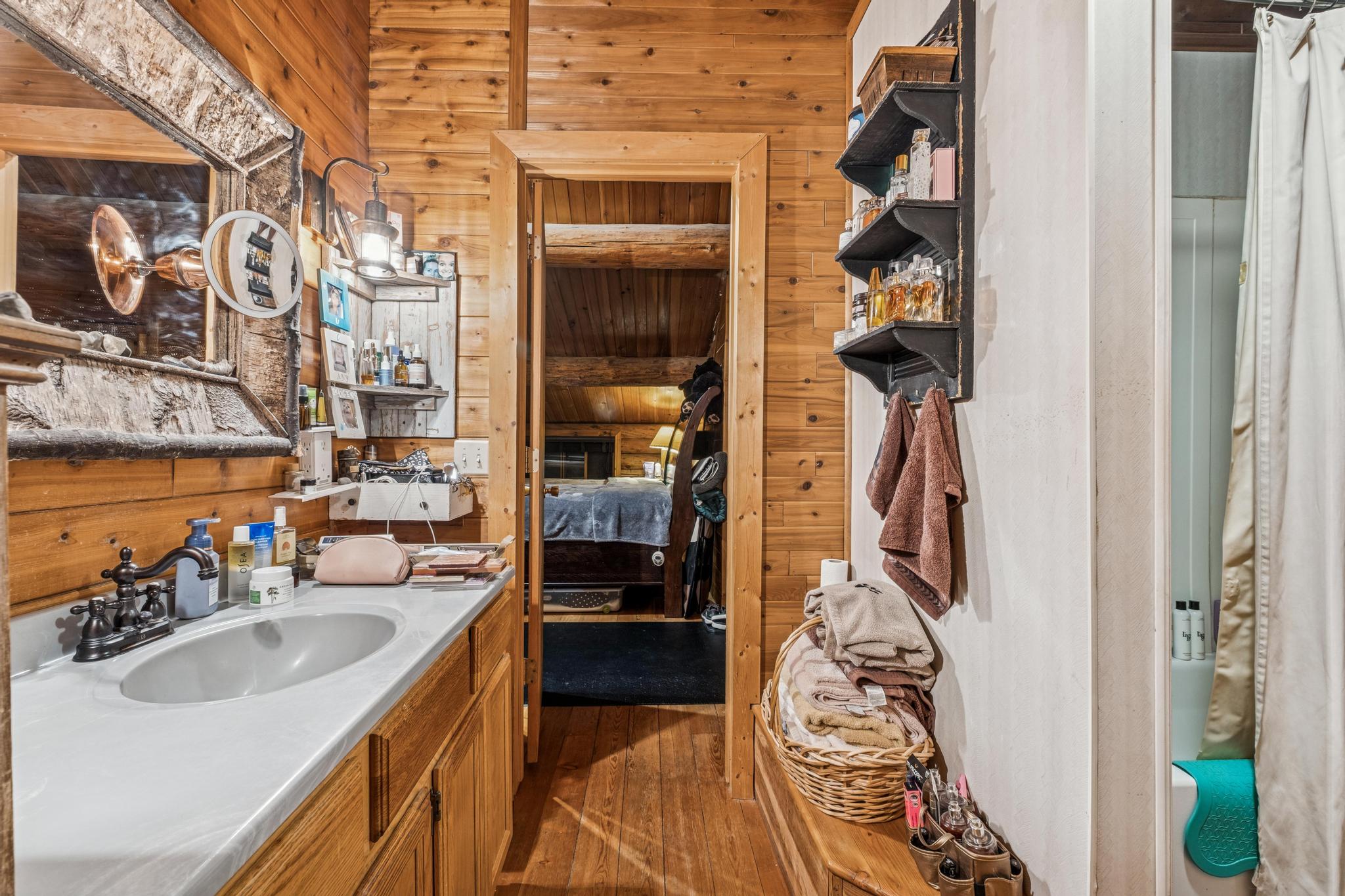 Libby, Montana, 59923, United States, 3 Bedrooms Bedrooms, ,2 BathroomsBathrooms,Residential,Active,1945847