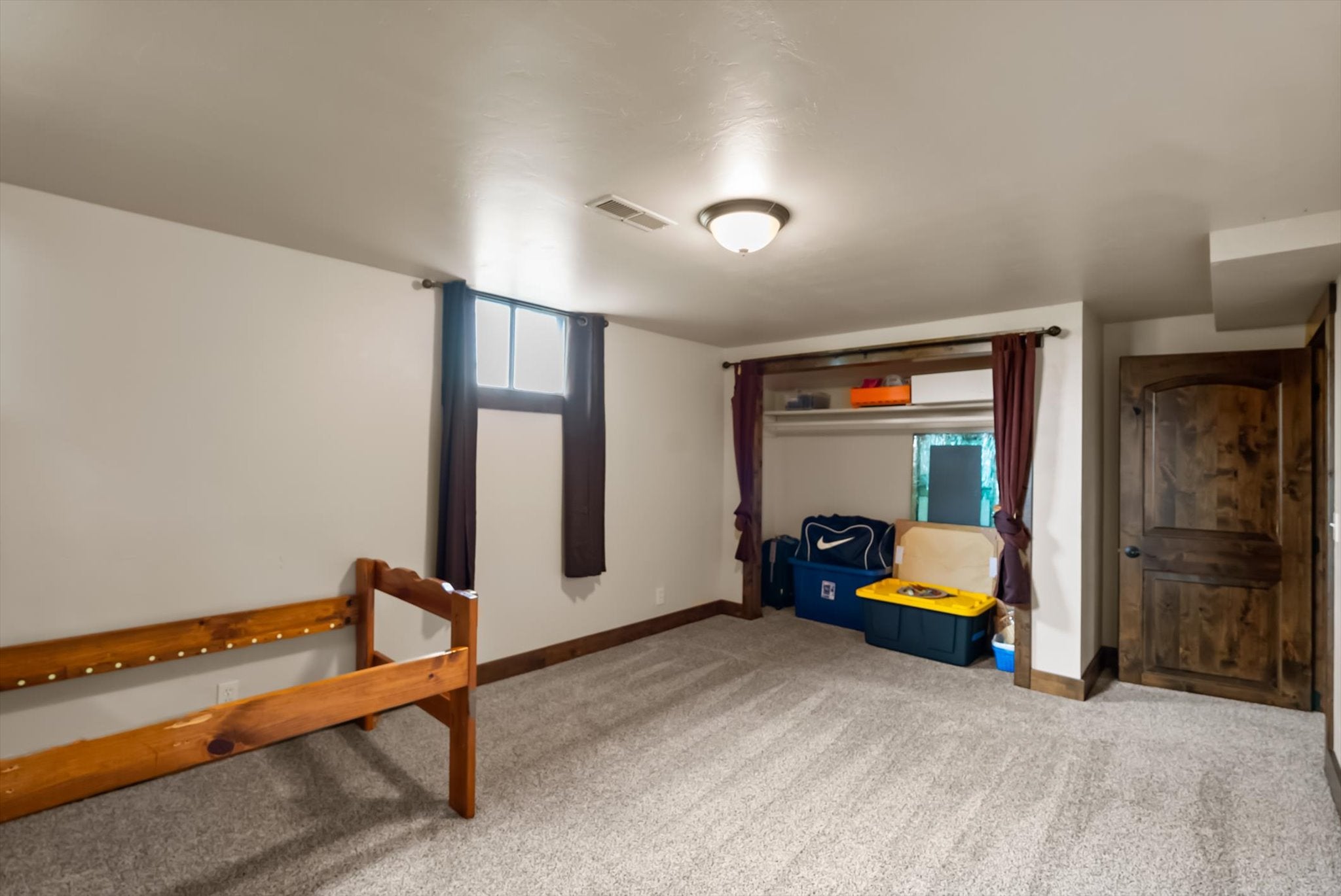 Columbia Falls, Montana, 59912, United States, 5 Bedrooms Bedrooms, ,3 BathroomsBathrooms,Residential,Active,1986898