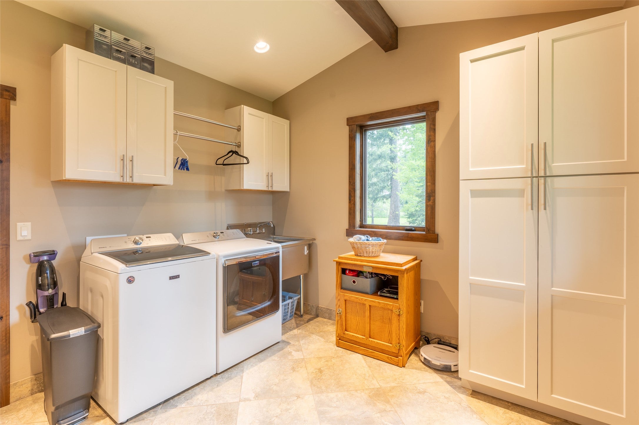 Columbia Falls, Montana, 59912, United States, ,3 BathroomsBathrooms,Residential,Active,1841309