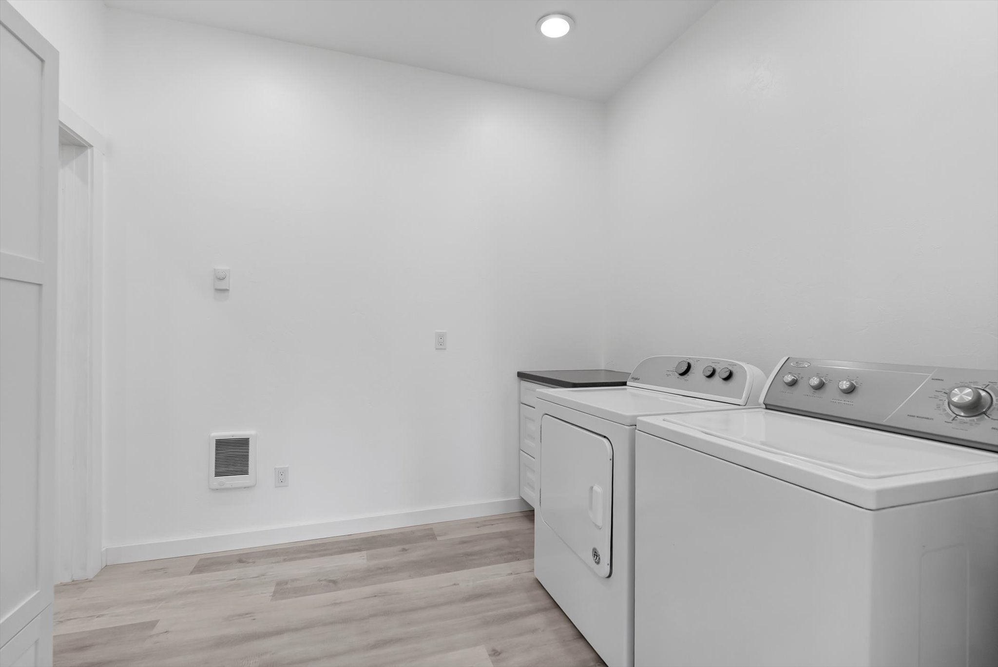Kalispell, Montana, 59901, United States, 5 Bedrooms Bedrooms, ,3 BathroomsBathrooms,Residential,Active,1945088
