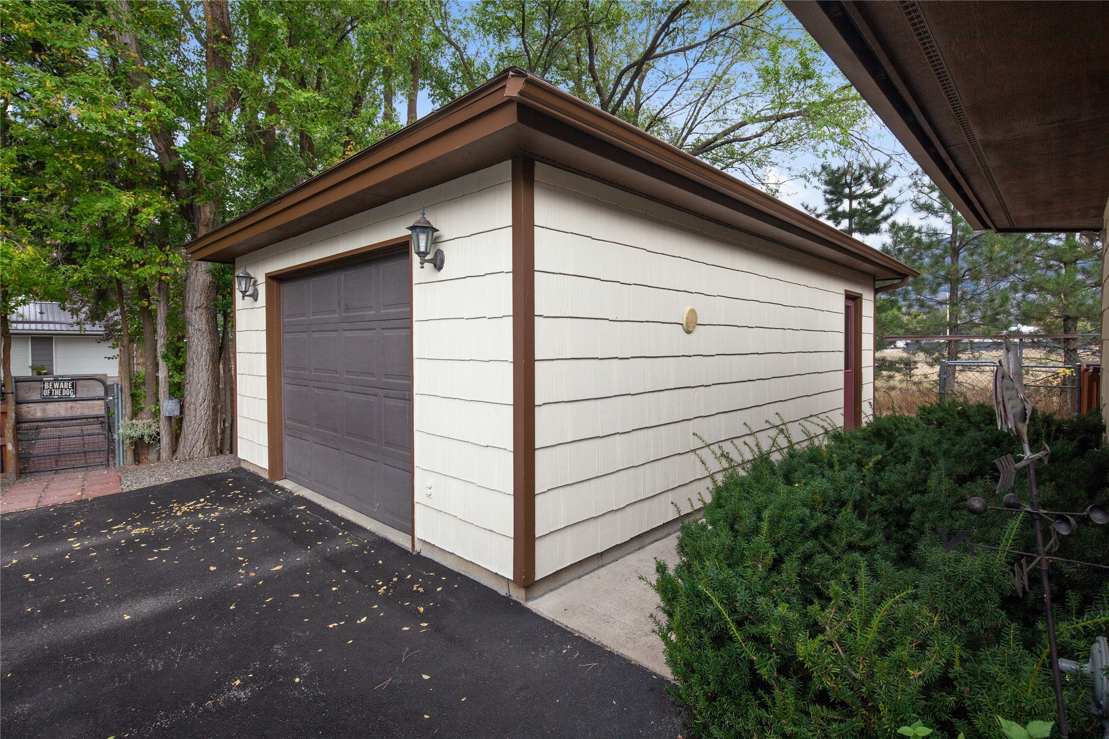 Columbia Falls, Montana, 59912, United States, 14 Bedrooms Bedrooms, ,8 BathroomsBathrooms,Residential,Active,1970926