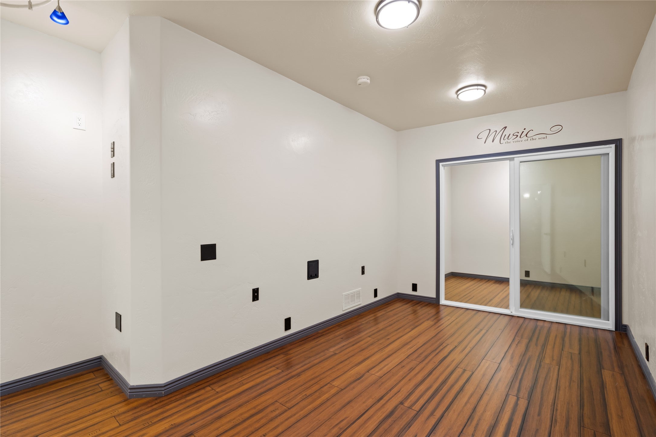 Kalispell, Montana, 59901, United States, 5 Bedrooms Bedrooms, ,3 BathroomsBathrooms,Residential,Active,1753509