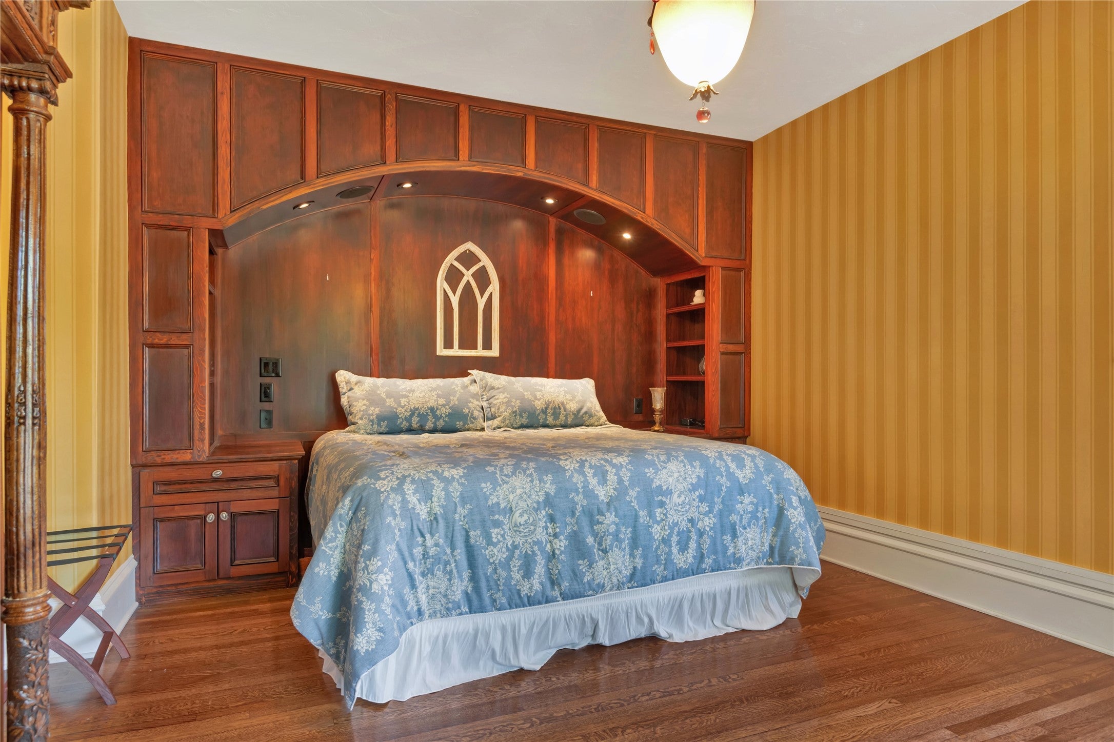 Missoula, Montana, 59802, United States, 5 Bedrooms Bedrooms, ,6 BathroomsBathrooms,Residential,Active,1753892