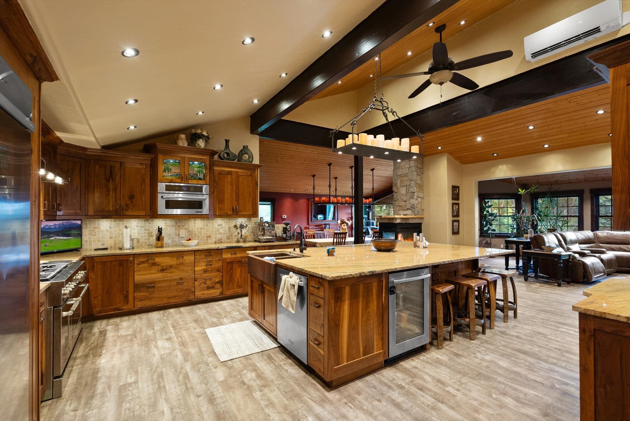 Whitefish, Montana, 59937, United States, 5 Bedrooms Bedrooms, ,3 BathroomsBathrooms,Residential,Active,1764891