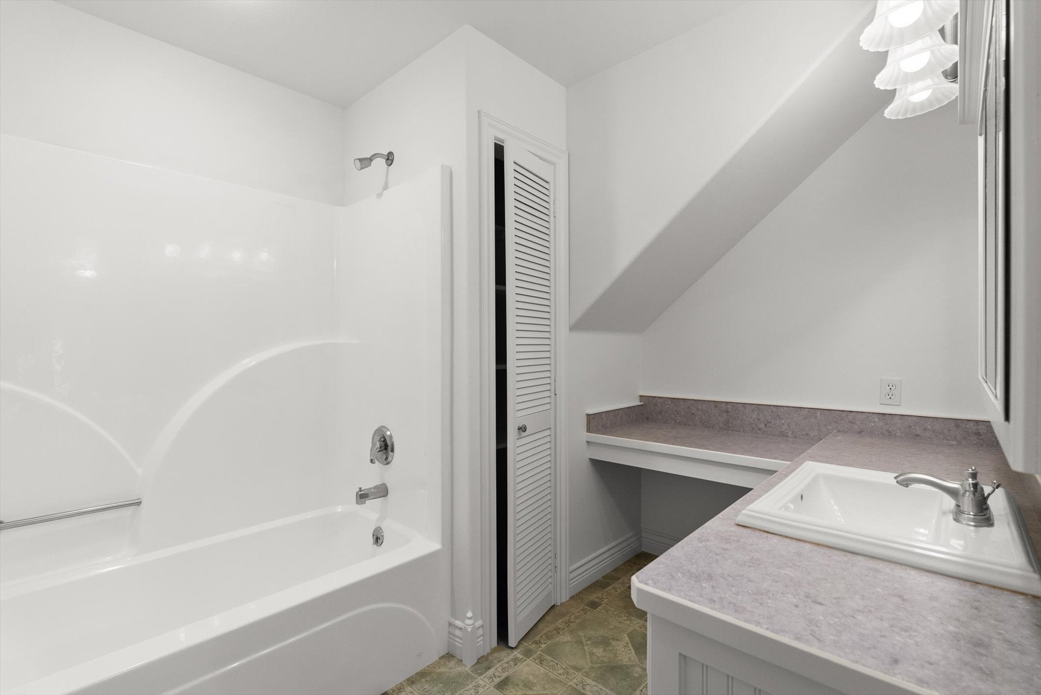 Kalispell, Montana, 59901, United States, 4 Bedrooms Bedrooms, ,4 BathroomsBathrooms,Residential,Active,1936618