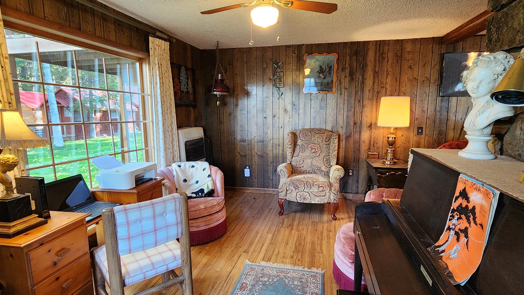 Bigfork, Montana, 59911, United States, ,2 BathroomsBathrooms,Residential,Active,1769754