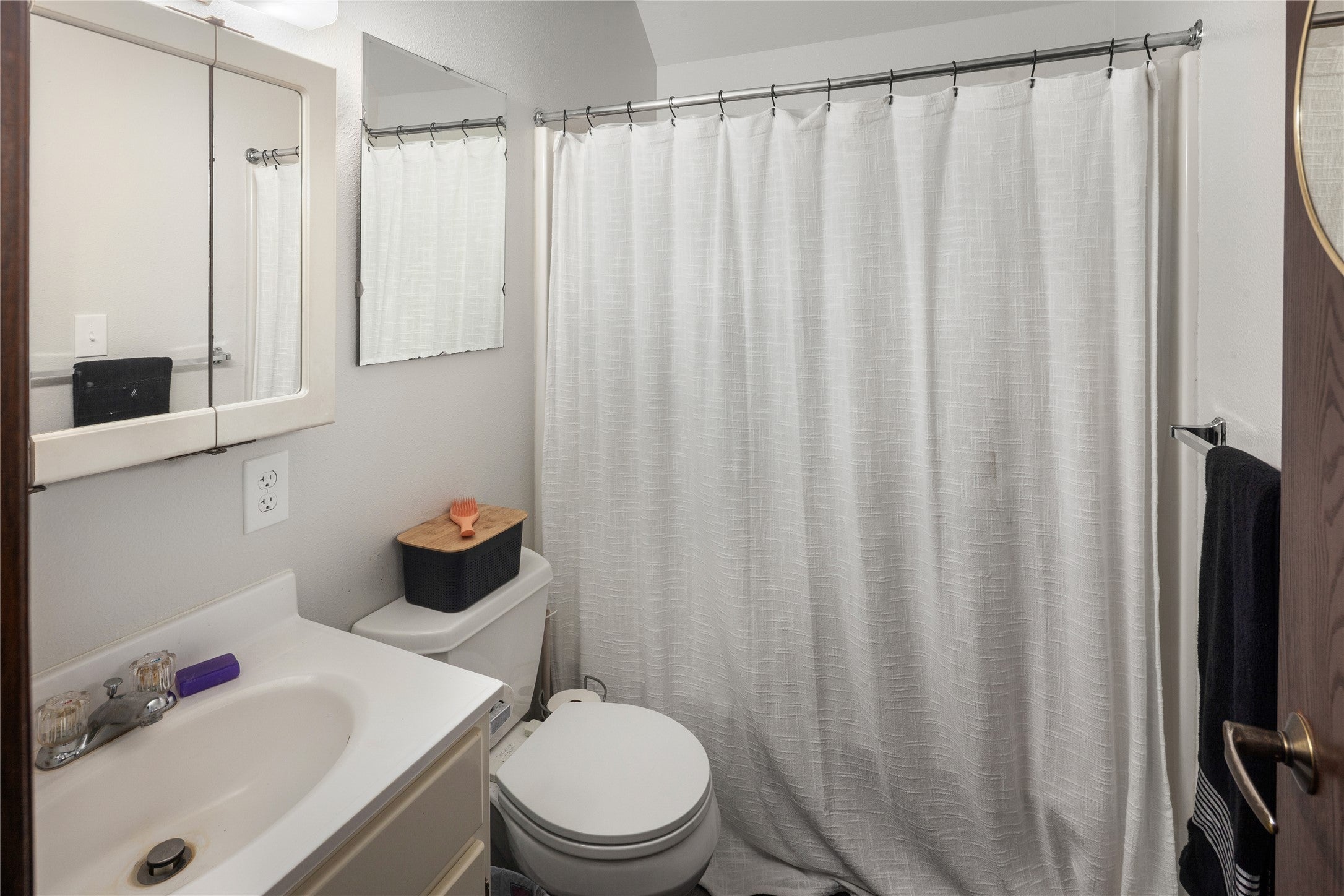 Columbia Falls, Montana, 59912, United States, 14 Bedrooms Bedrooms, ,8 BathroomsBathrooms,Residential,Active,1970926