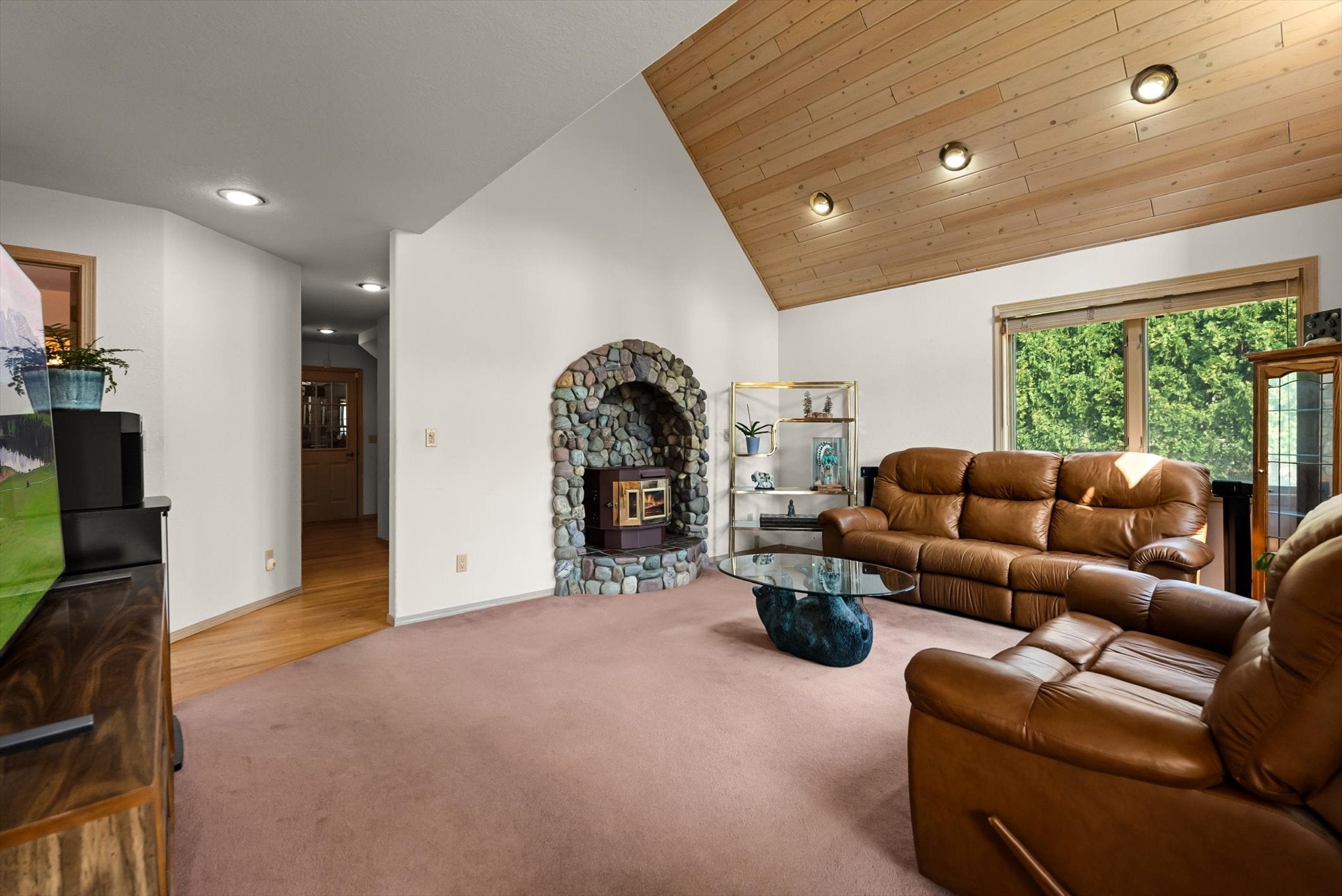 Kalispell, Montana, 59901, United States, 5 Bedrooms Bedrooms, ,4 BathroomsBathrooms,Residential,Active,1907966
