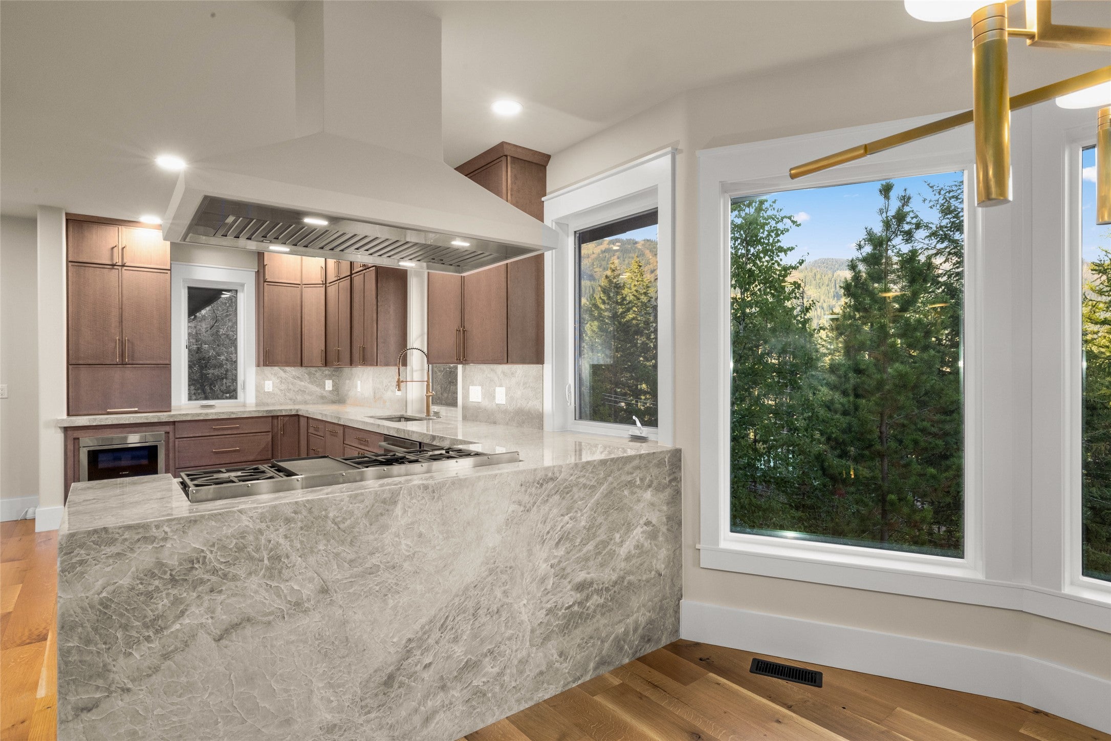 Whitefish, Montana, 59937, United States, 4 Bedrooms Bedrooms, ,4 BathroomsBathrooms,Residential,Active,1952623