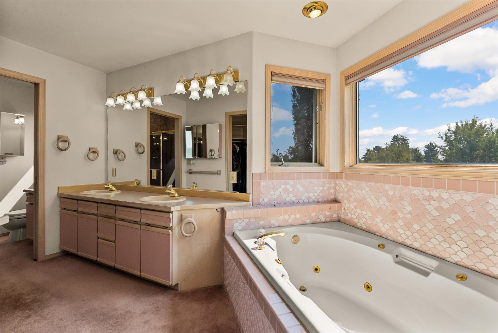 Kalispell, Montana, 59901, United States, 5 Bedrooms Bedrooms, ,4 BathroomsBathrooms,Residential,Active,1907966