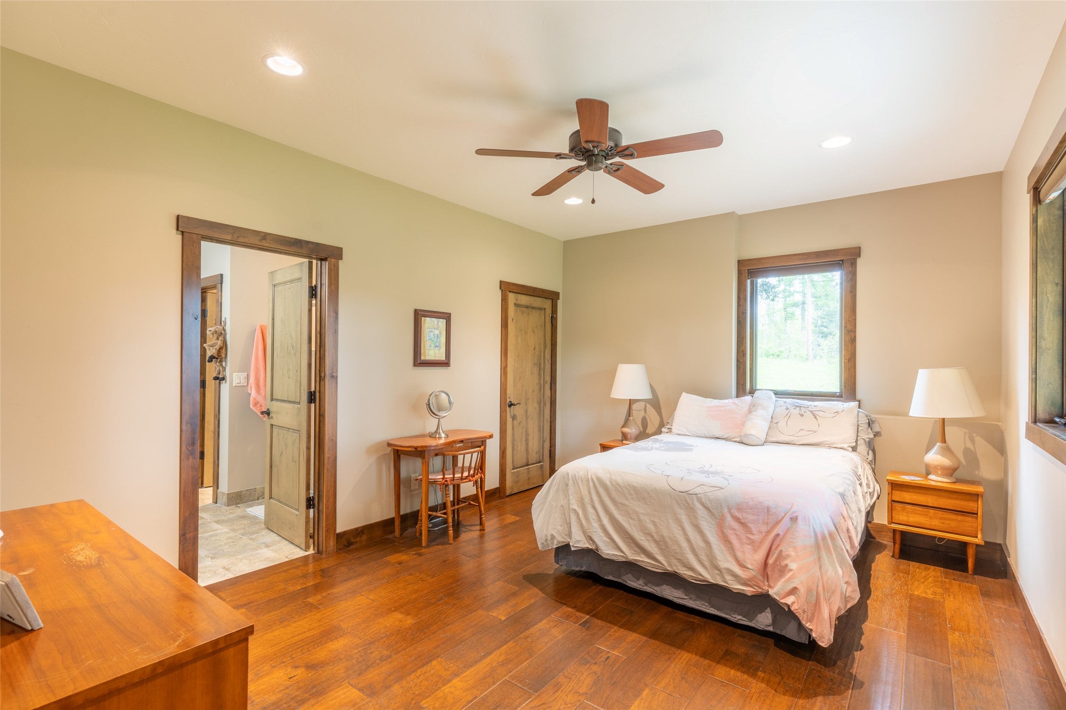 Columbia Falls, Montana, 59912, United States, ,3 BathroomsBathrooms,Residential,Active,1841309