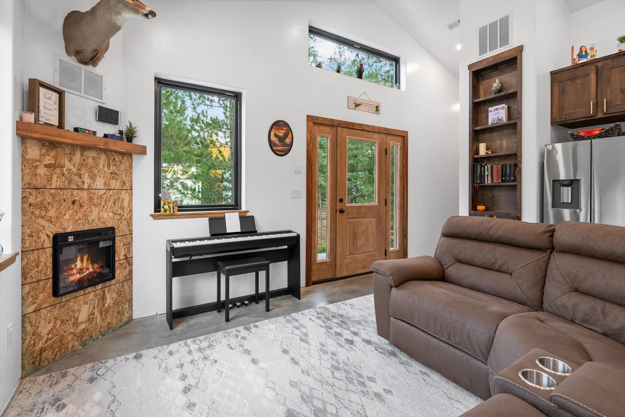 Kalispell, Montana, 59901, United States, 6 Bedrooms Bedrooms, ,5 BathroomsBathrooms,Residential,Active,1990648