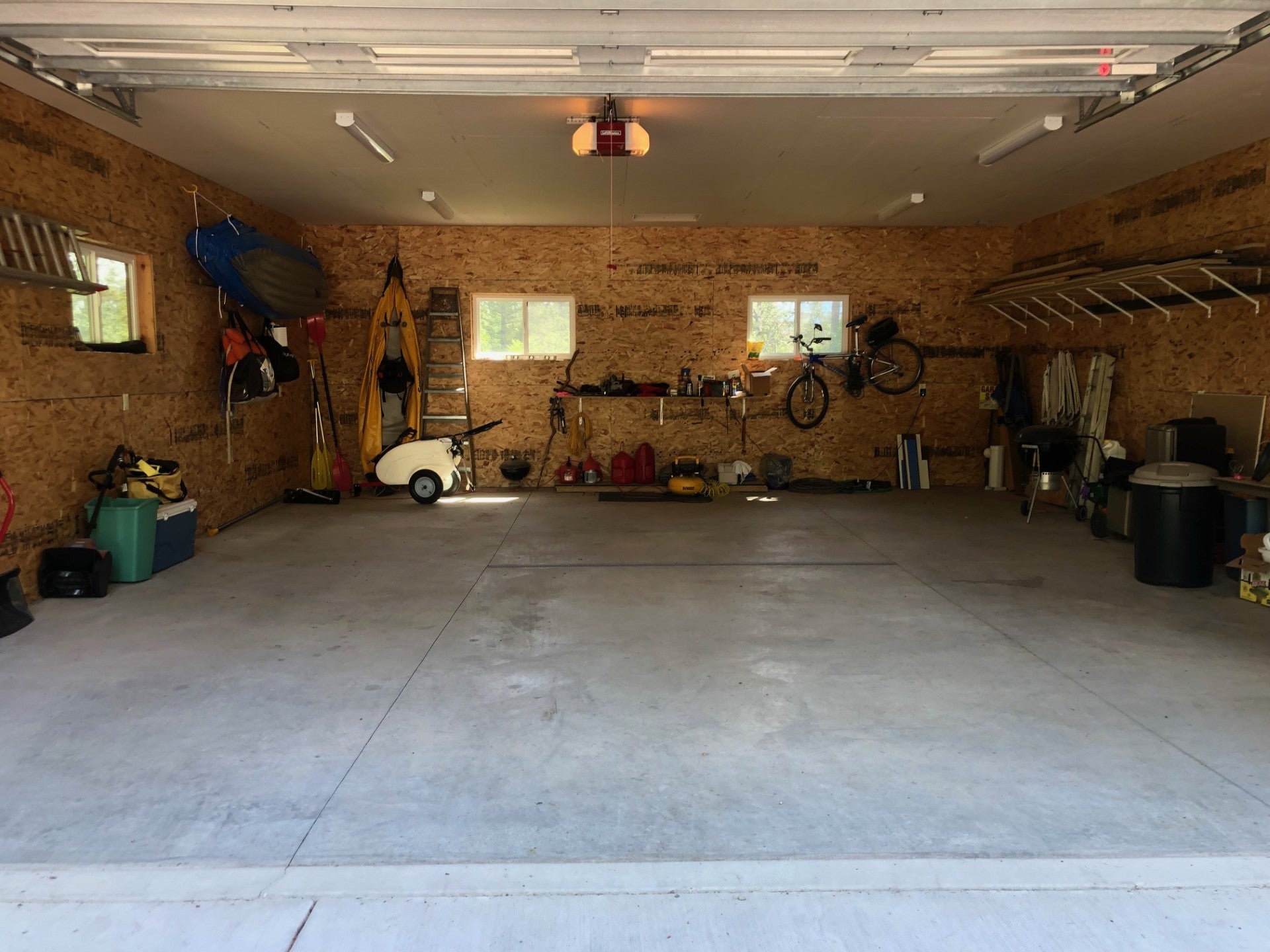 Columbia Falls, Montana, 59912, United States, ,3 BathroomsBathrooms,Residential,Active,1841309