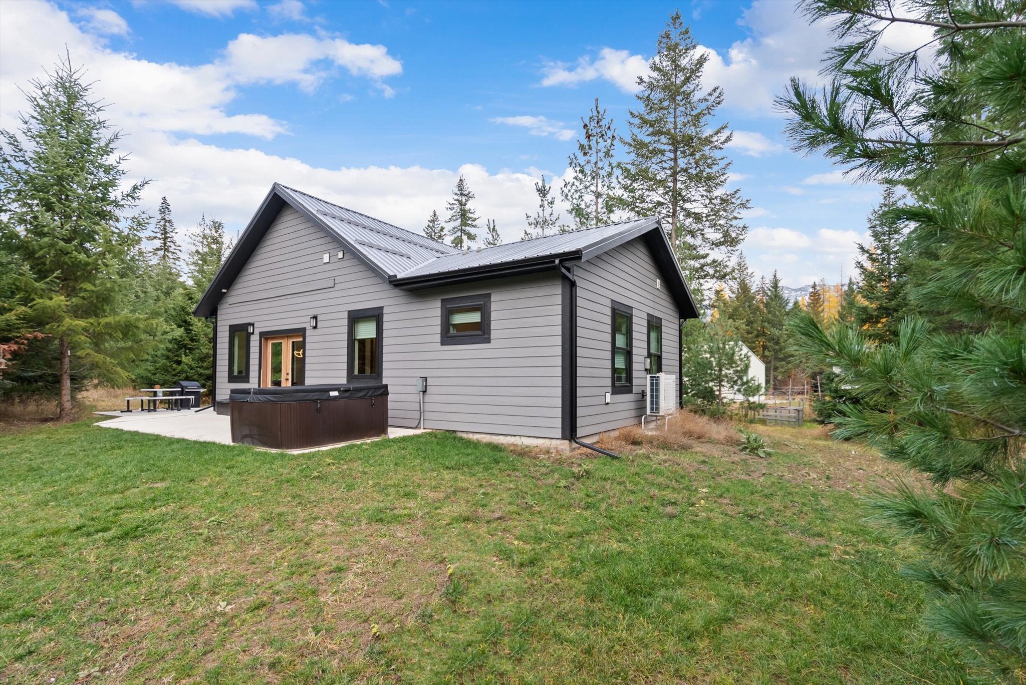 Kalispell, Montana, 59901, United States, 6 Bedrooms Bedrooms, ,5 BathroomsBathrooms,Residential,Active,1990648