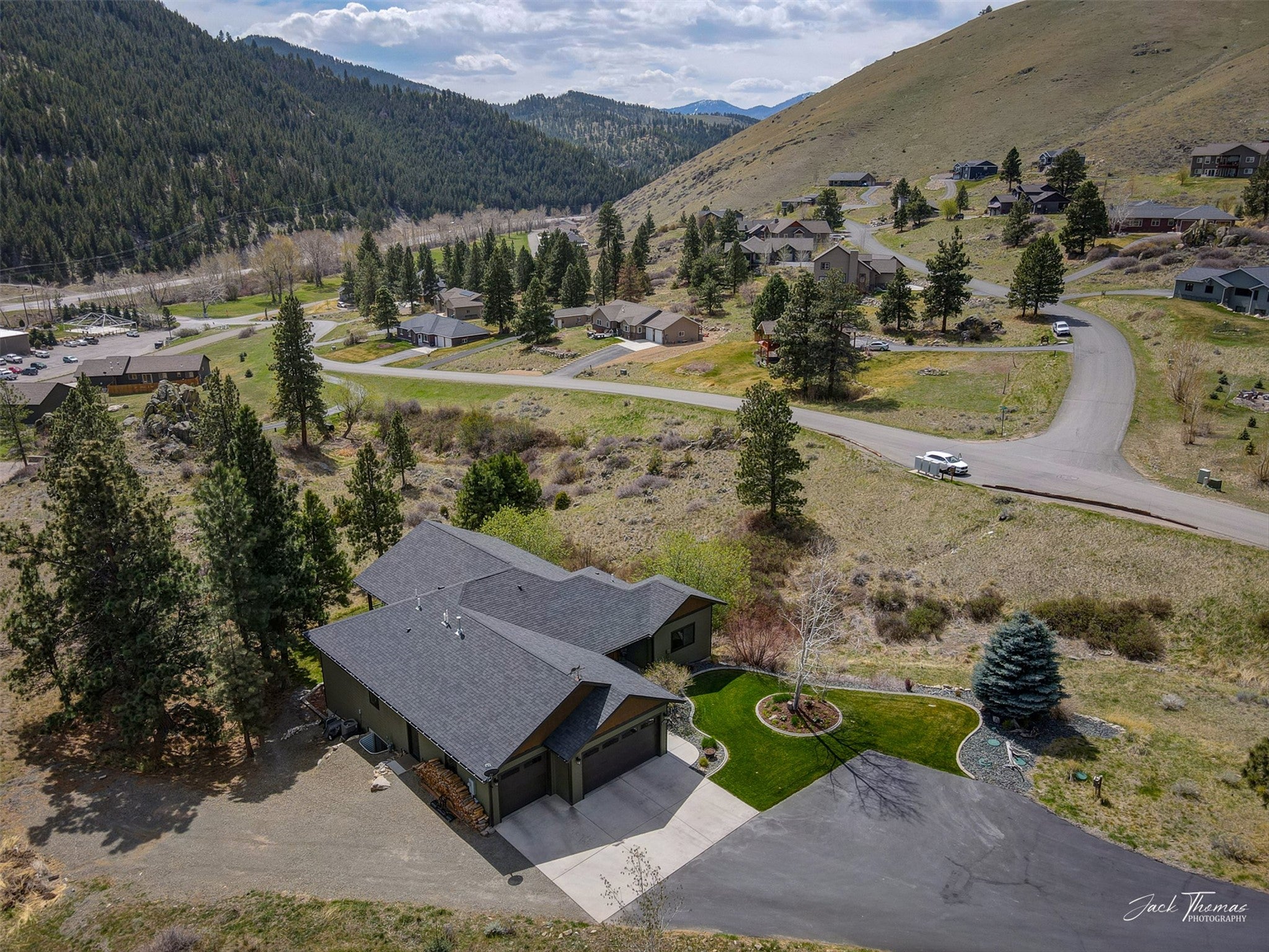 Helena, Montana, 59601, United States, 5 Bedrooms Bedrooms, ,3 BathroomsBathrooms,Residential,Active,2040229