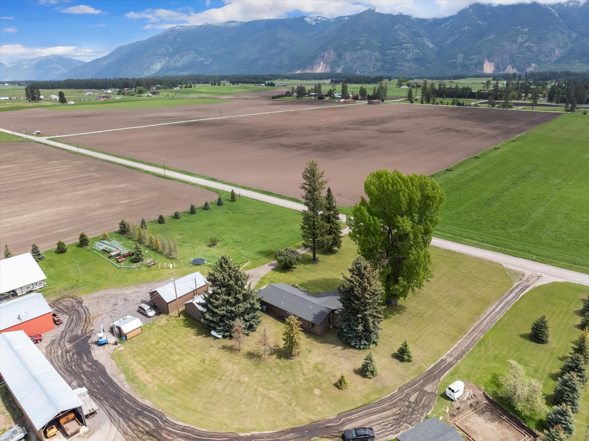 Columbia Falls, Montana, 59912, United States, 5 Bedrooms Bedrooms, ,3 BathroomsBathrooms,Residential,Active,1986898