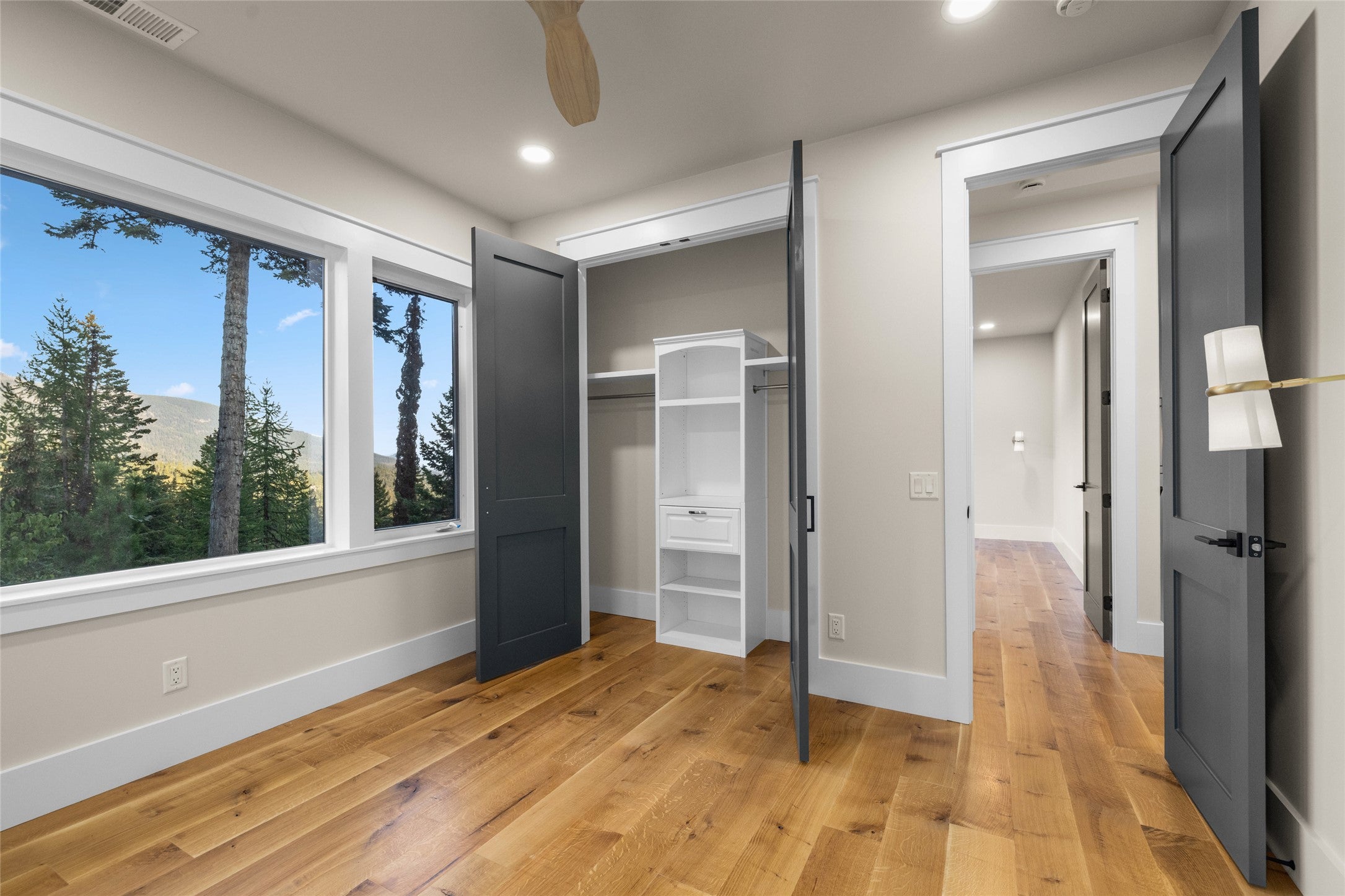 Whitefish, Montana, 59937, United States, 4 Bedrooms Bedrooms, ,4 BathroomsBathrooms,Residential,Active,1952623