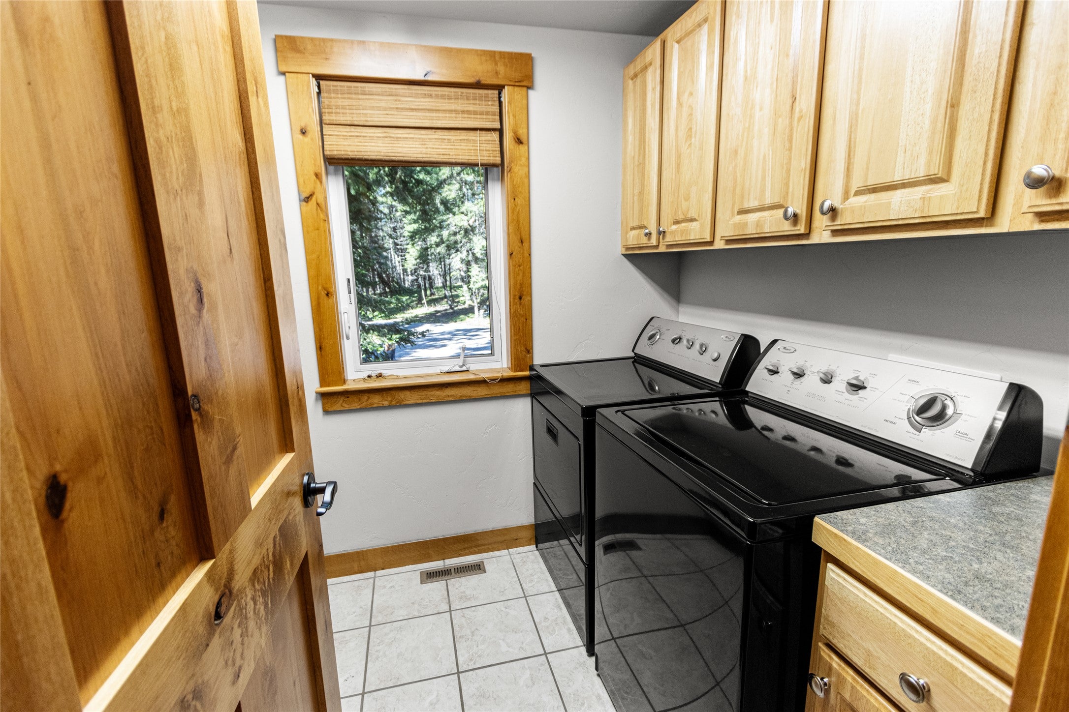 Bigfork, Montana, 59911, United States, 4 Bedrooms Bedrooms, ,2 BathroomsBathrooms,Residential,Active,1914637