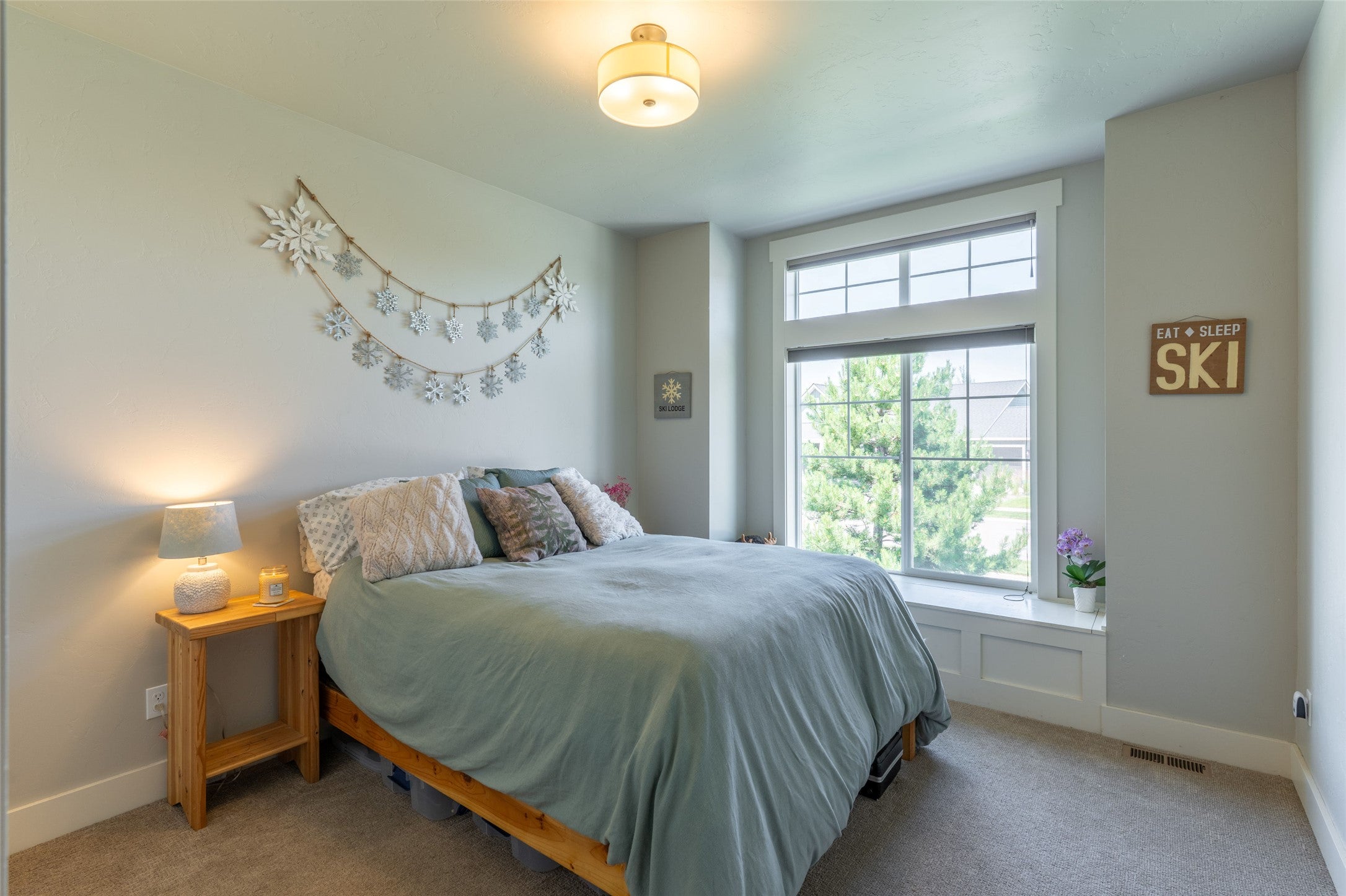 Kalispell, Montana, 59901, United States, 5 Bedrooms Bedrooms, ,3 BathroomsBathrooms,Residential,Active,1880177