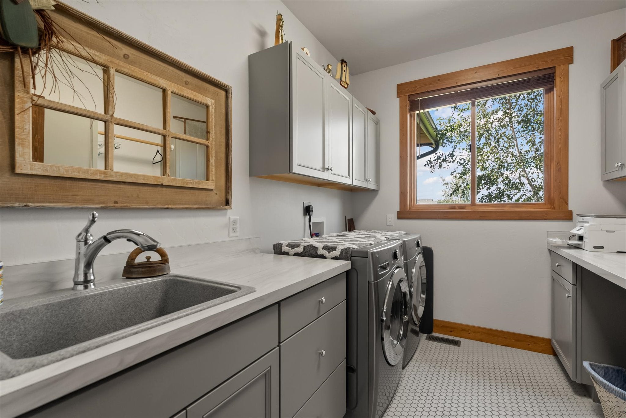 Kalispell, Montana, 59901, United States, 3 Bedrooms Bedrooms, ,3 BathroomsBathrooms,Residential,Active,1922543