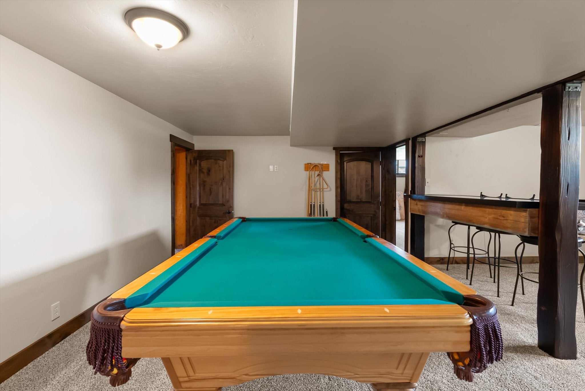 Columbia Falls, Montana, 59912, United States, 5 Bedrooms Bedrooms, ,3 BathroomsBathrooms,Residential,Active,1986898