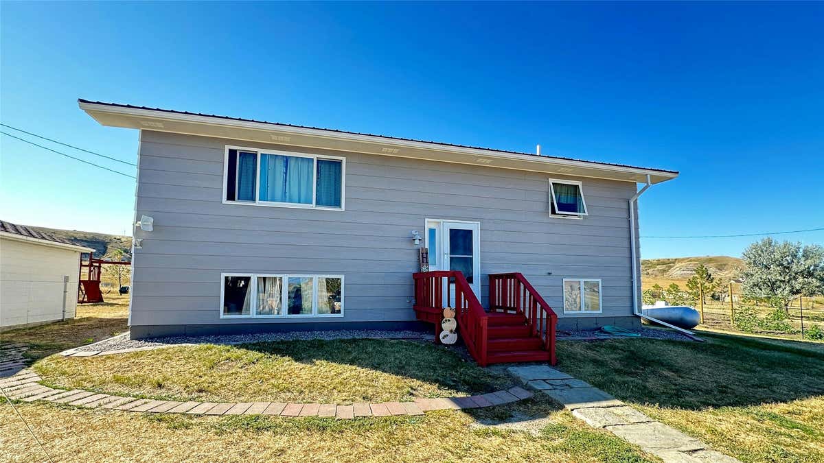 251 CHANDELLE LN, GREAT FALLS, MT 59404, photo 1 of 36