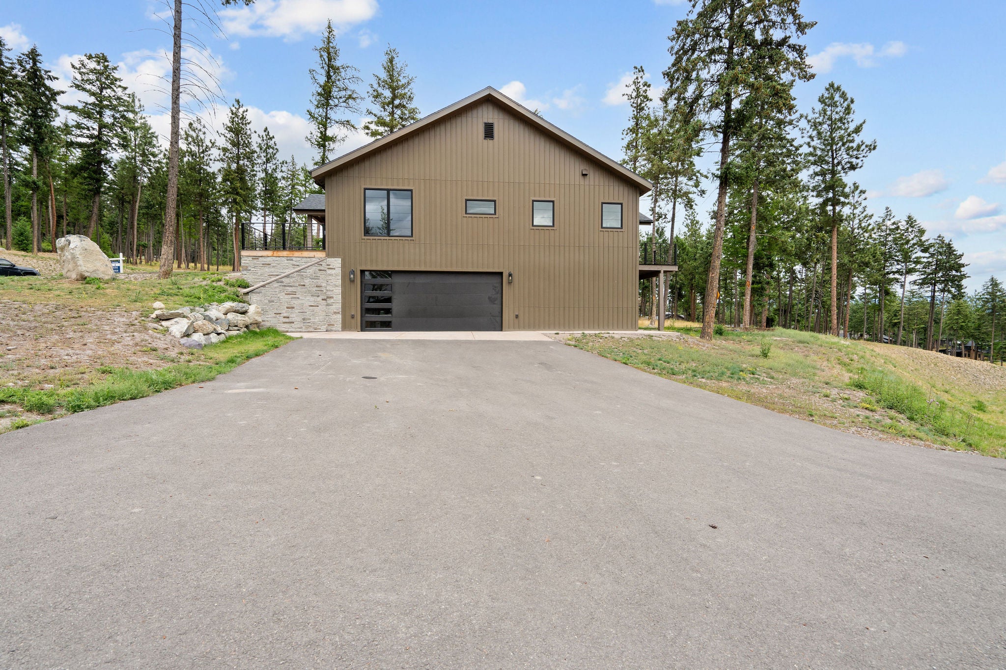 Lakeside, Montana, 59922, United States, 4 Bedrooms Bedrooms, ,4 BathroomsBathrooms,Residential,Active,1914632
