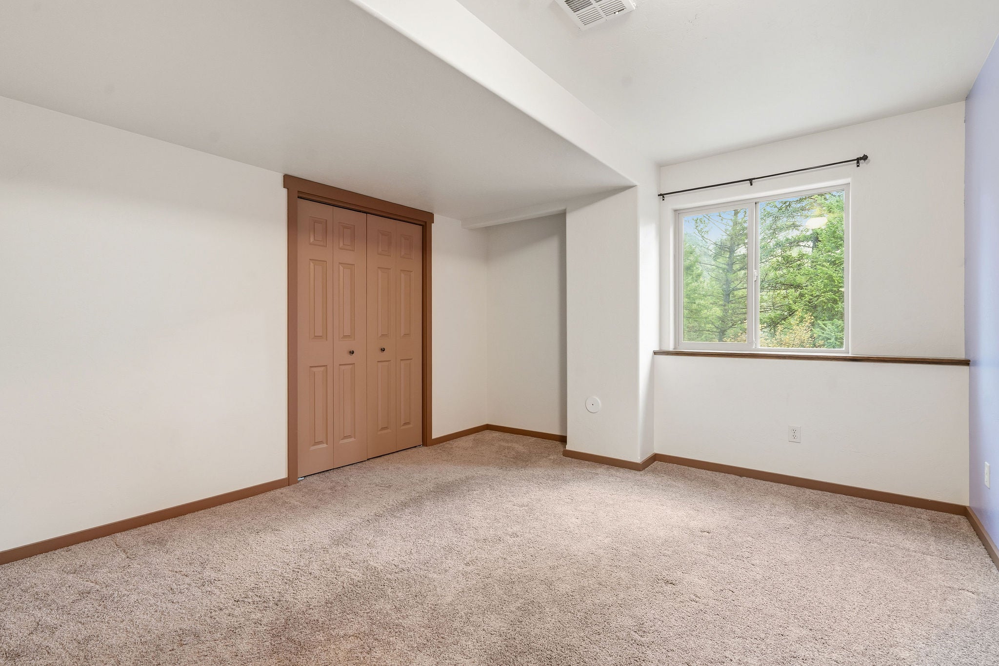 Somers, Montana, 59932, United States, 4 Bedrooms Bedrooms, ,4 BathroomsBathrooms,Residential,Active,2009840