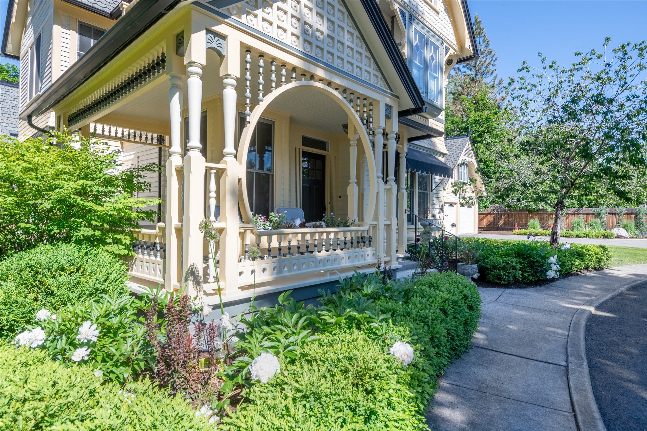 Missoula, Montana, 59802, United States, 5 Bedrooms Bedrooms, ,6 BathroomsBathrooms,Residential,Active,1753892