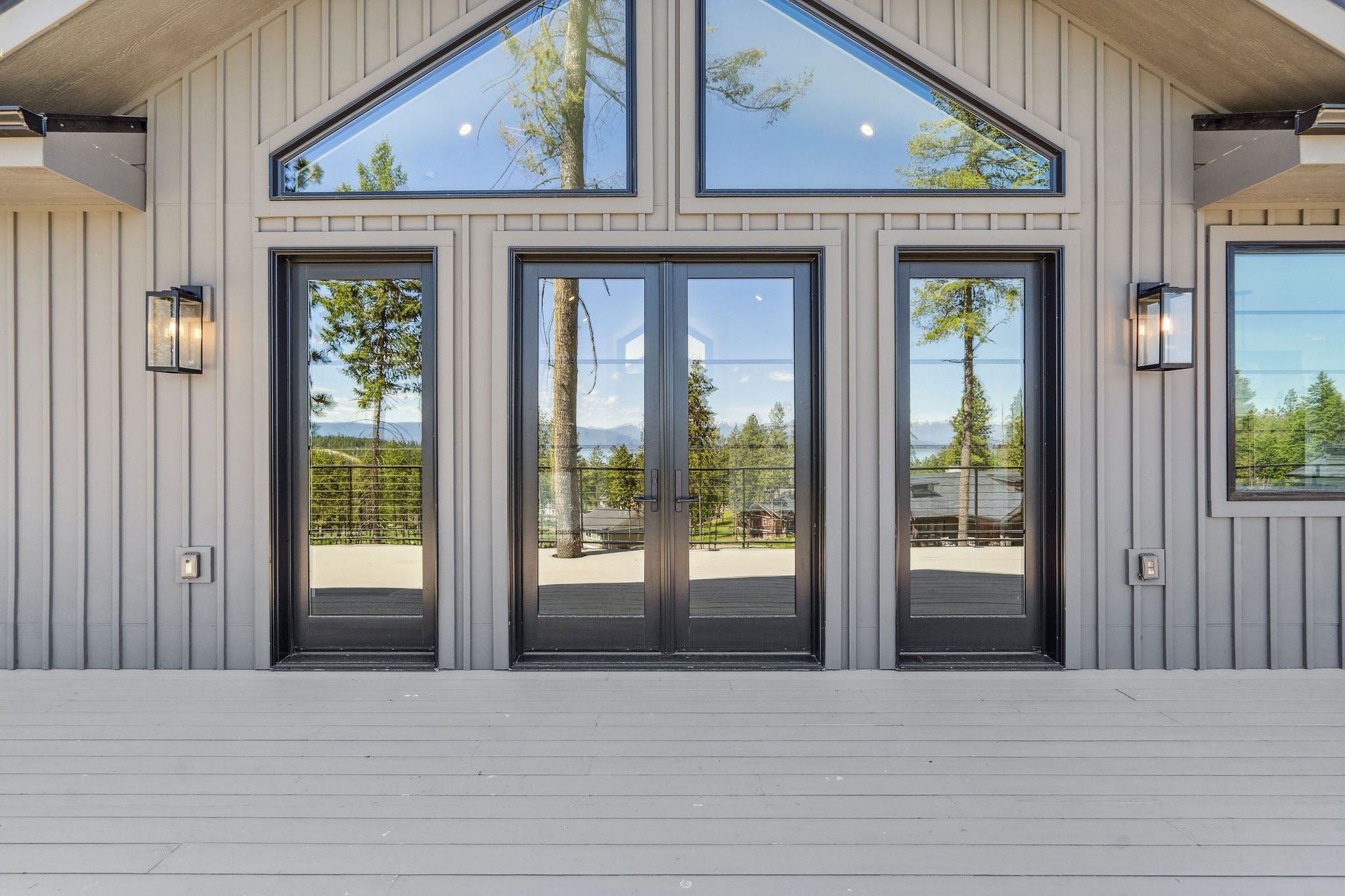 Lakeside, Montana, 59922, United States, 6 Bedrooms Bedrooms, ,5 BathroomsBathrooms,Residential,Active,1832319