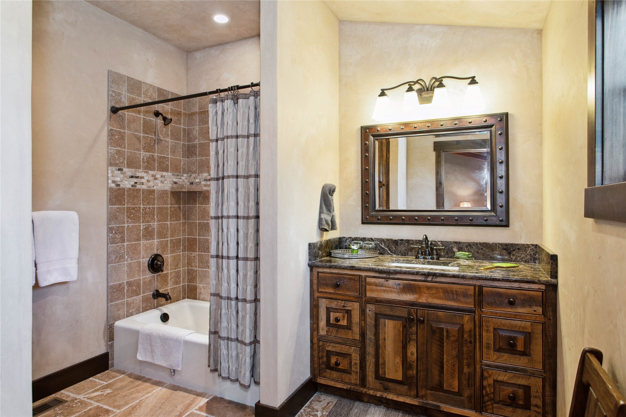 Whitefish, Montana, 59937, United States, 3 Bedrooms Bedrooms, ,4 BathroomsBathrooms,Residential,Active,1828694