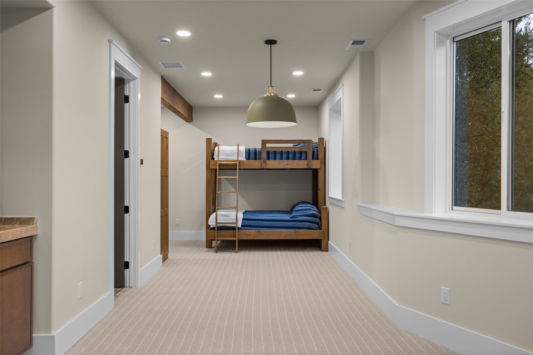 Whitefish, Montana, 59937, United States, 4 Bedrooms Bedrooms, ,4 BathroomsBathrooms,Residential,Active,1952623