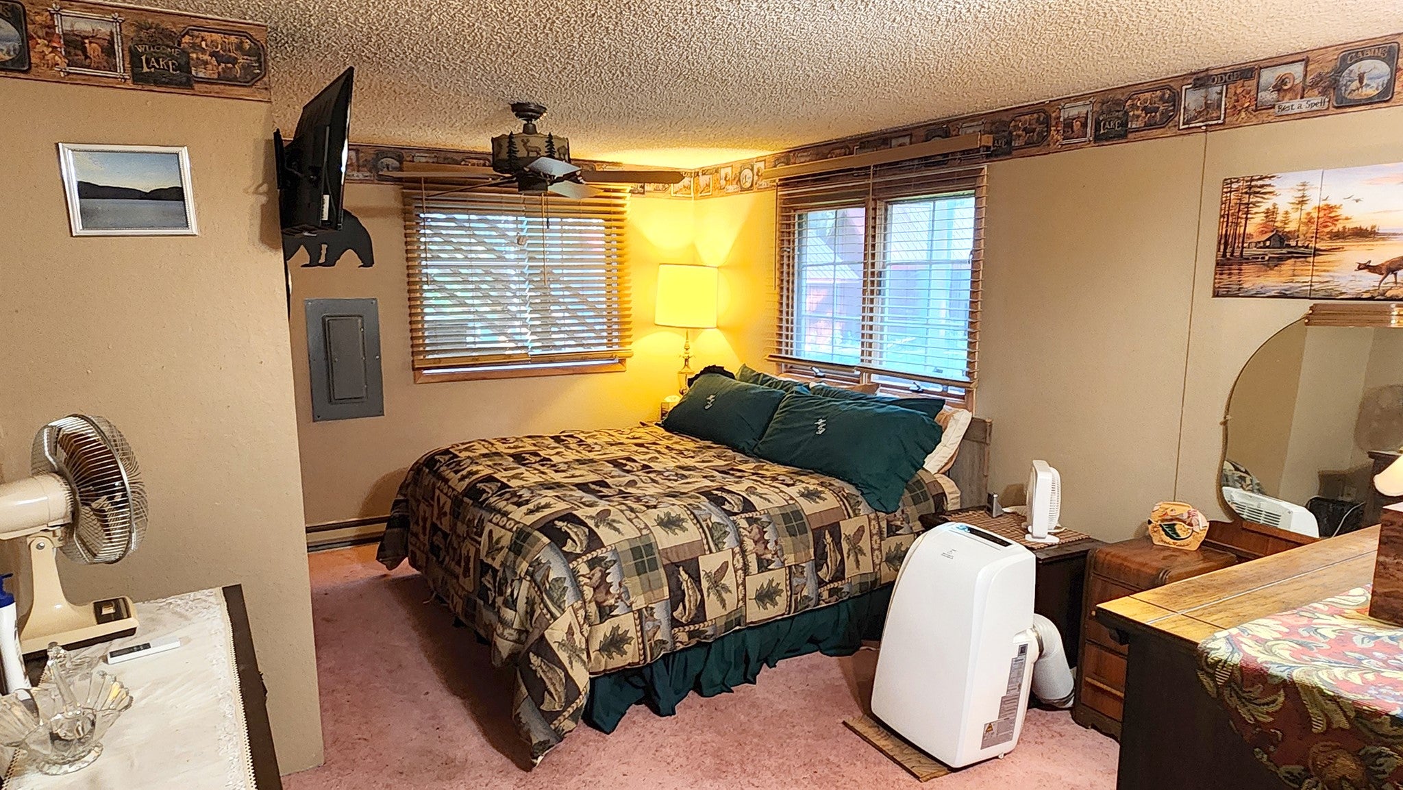 Bigfork, Montana, 59911, United States, ,2 BathroomsBathrooms,Residential,Active,1769754