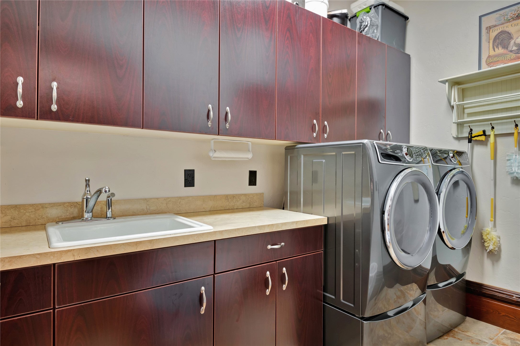 Missoula, Montana, 59802, United States, 5 Bedrooms Bedrooms, ,6 BathroomsBathrooms,Residential,Active,1753892