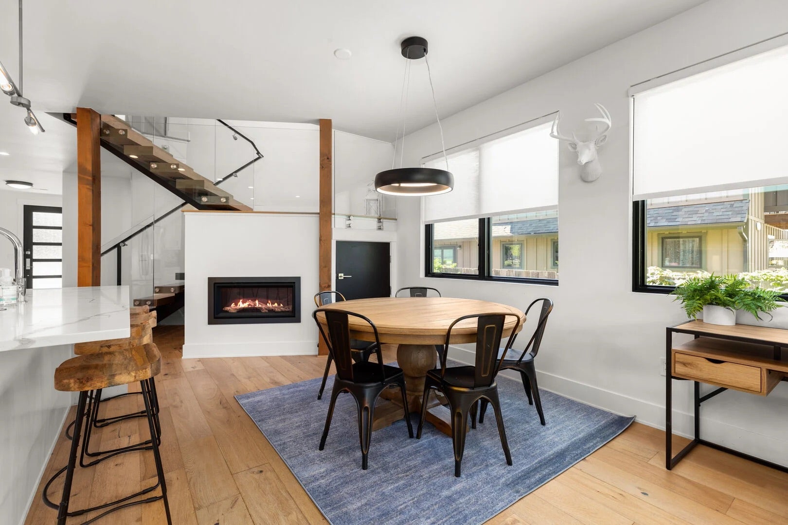 Whitefish, Montana, 59937, United States, 7 Bedrooms Bedrooms, ,5 BathroomsBathrooms,Residential,Active,1914927