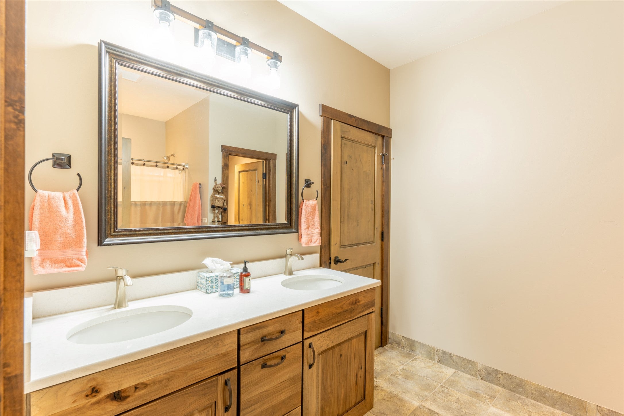 Columbia Falls, Montana, 59912, United States, ,3 BathroomsBathrooms,Residential,Active,1841309