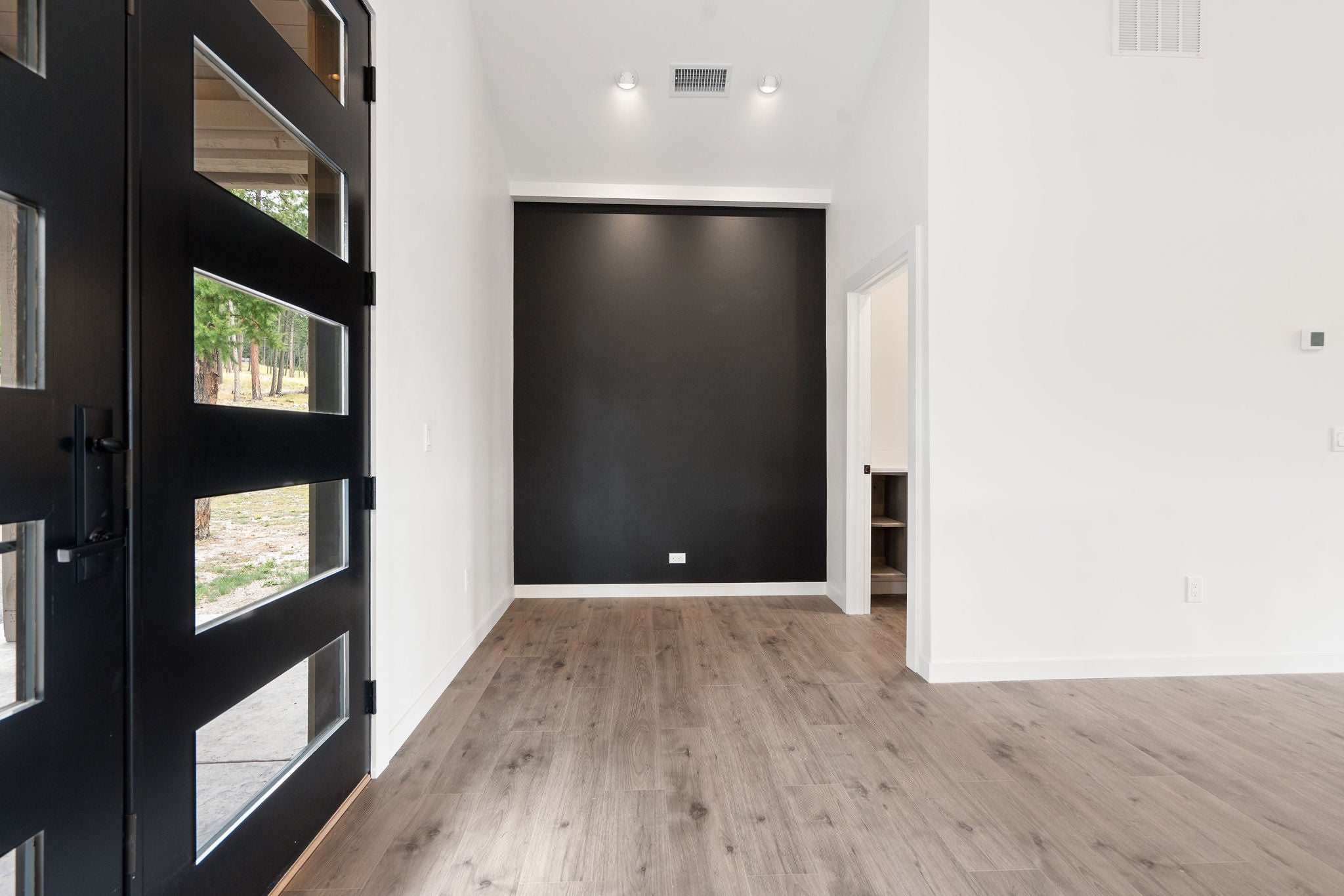 Lakeside, Montana, 59922, United States, 4 Bedrooms Bedrooms, ,4 BathroomsBathrooms,Residential,Active,1914632