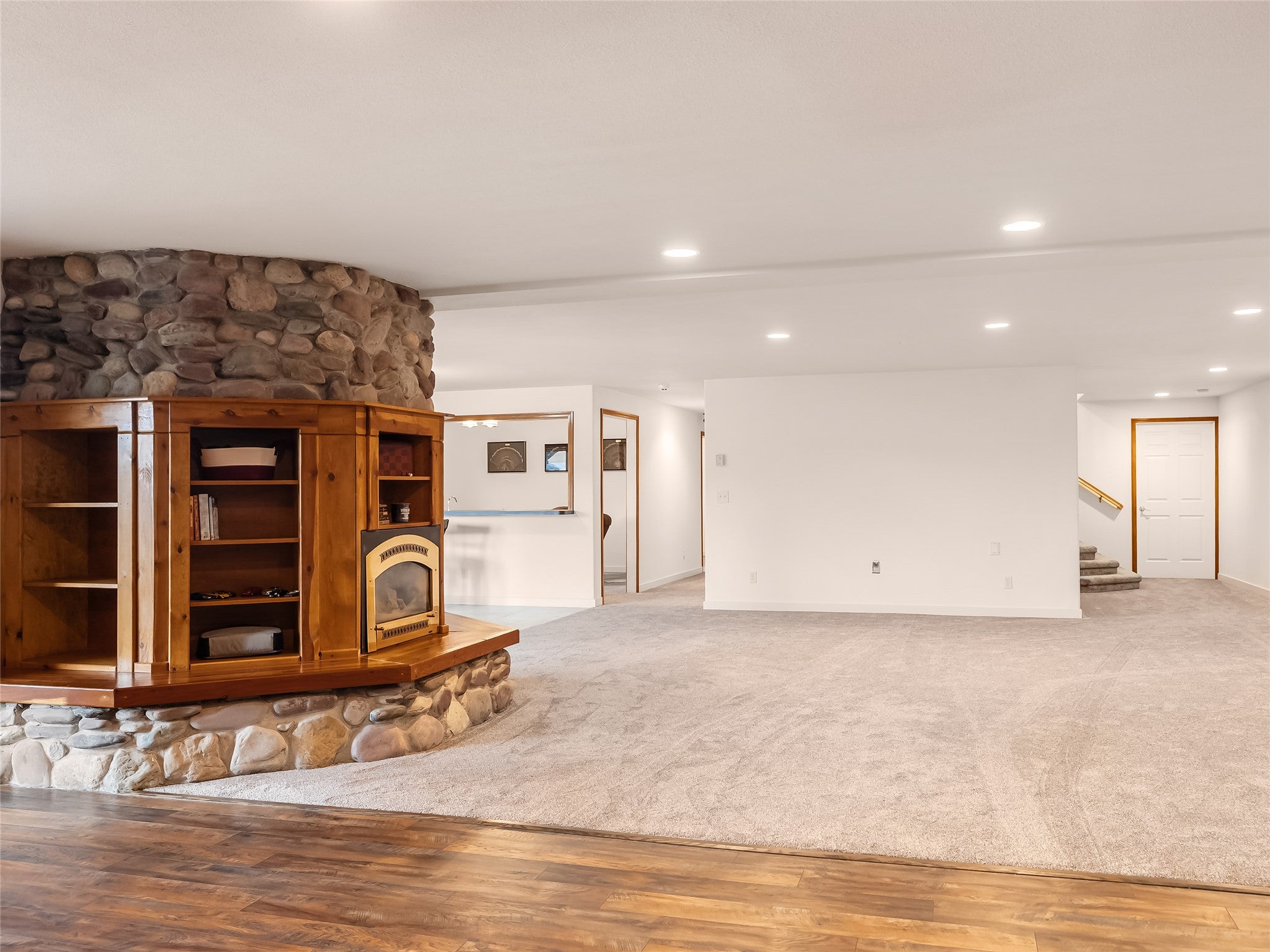 Kalispell, Montana, 59901, United States, 5 Bedrooms Bedrooms, ,4 BathroomsBathrooms,Residential,Active,1994970