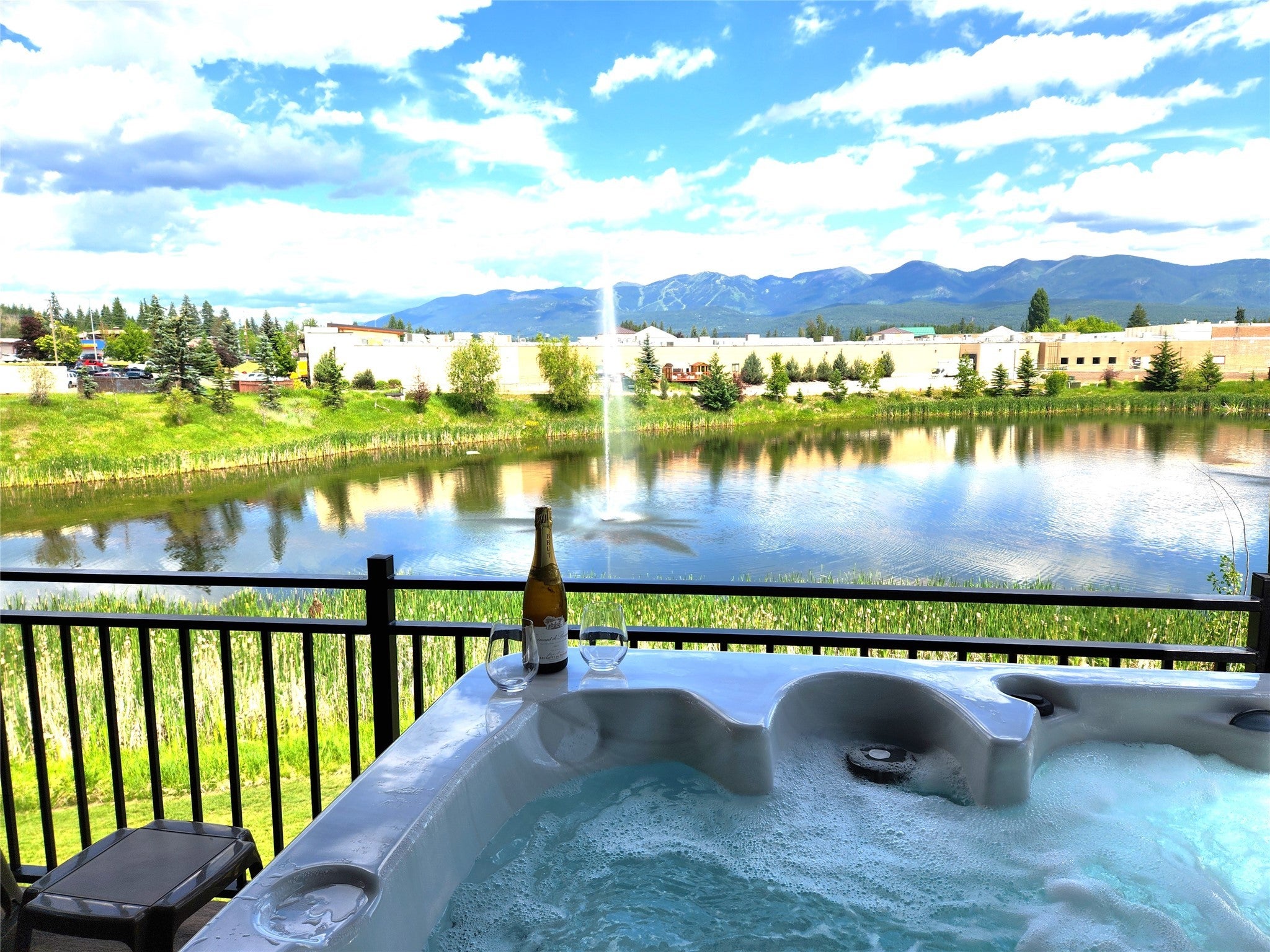 Whitefish, Montana, 59937, United States, 2 Bedrooms Bedrooms, ,3 BathroomsBathrooms,Residential,Active,1871606