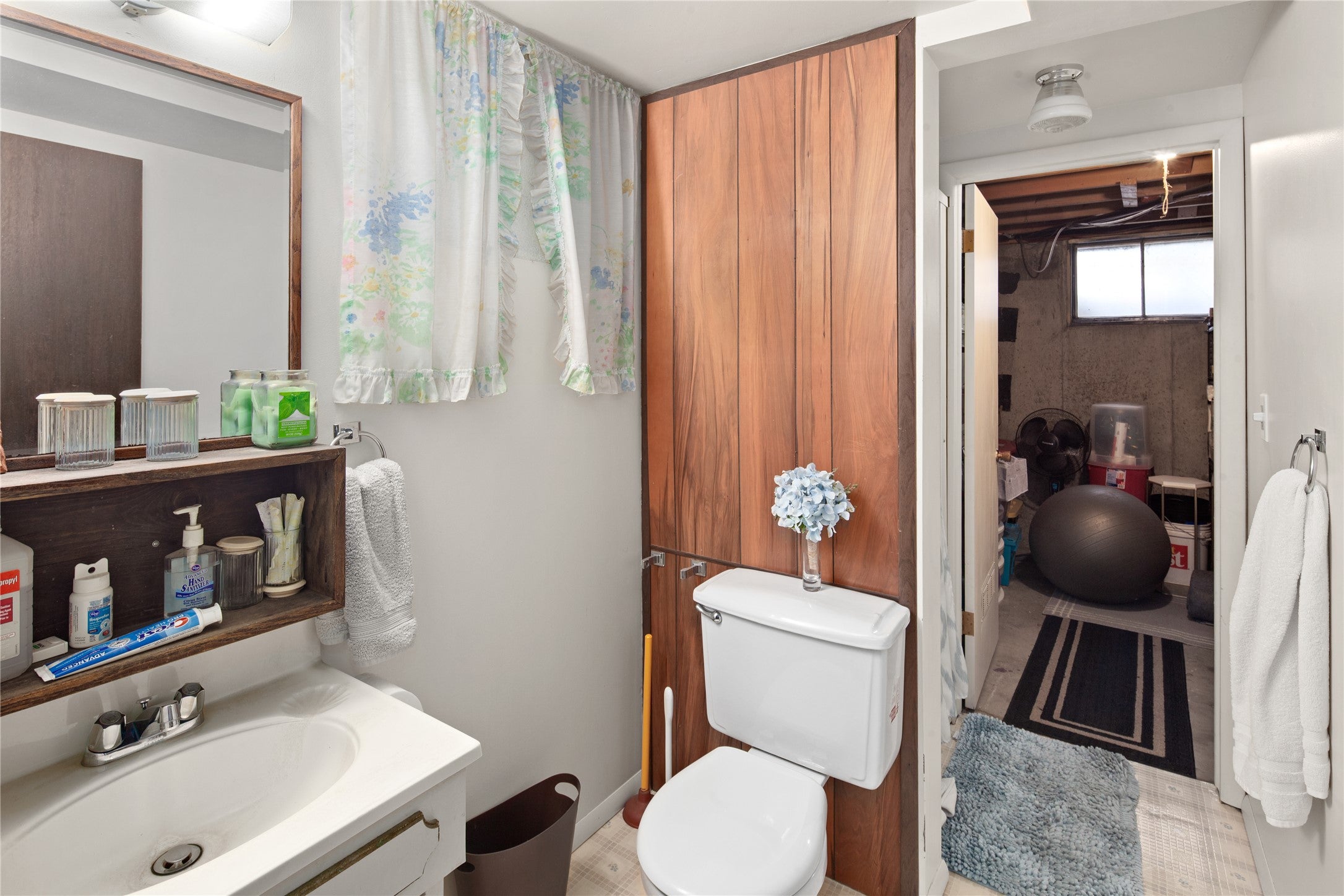 Columbia Falls, Montana, 59912, United States, 14 Bedrooms Bedrooms, ,8 BathroomsBathrooms,Residential,Active,1970926