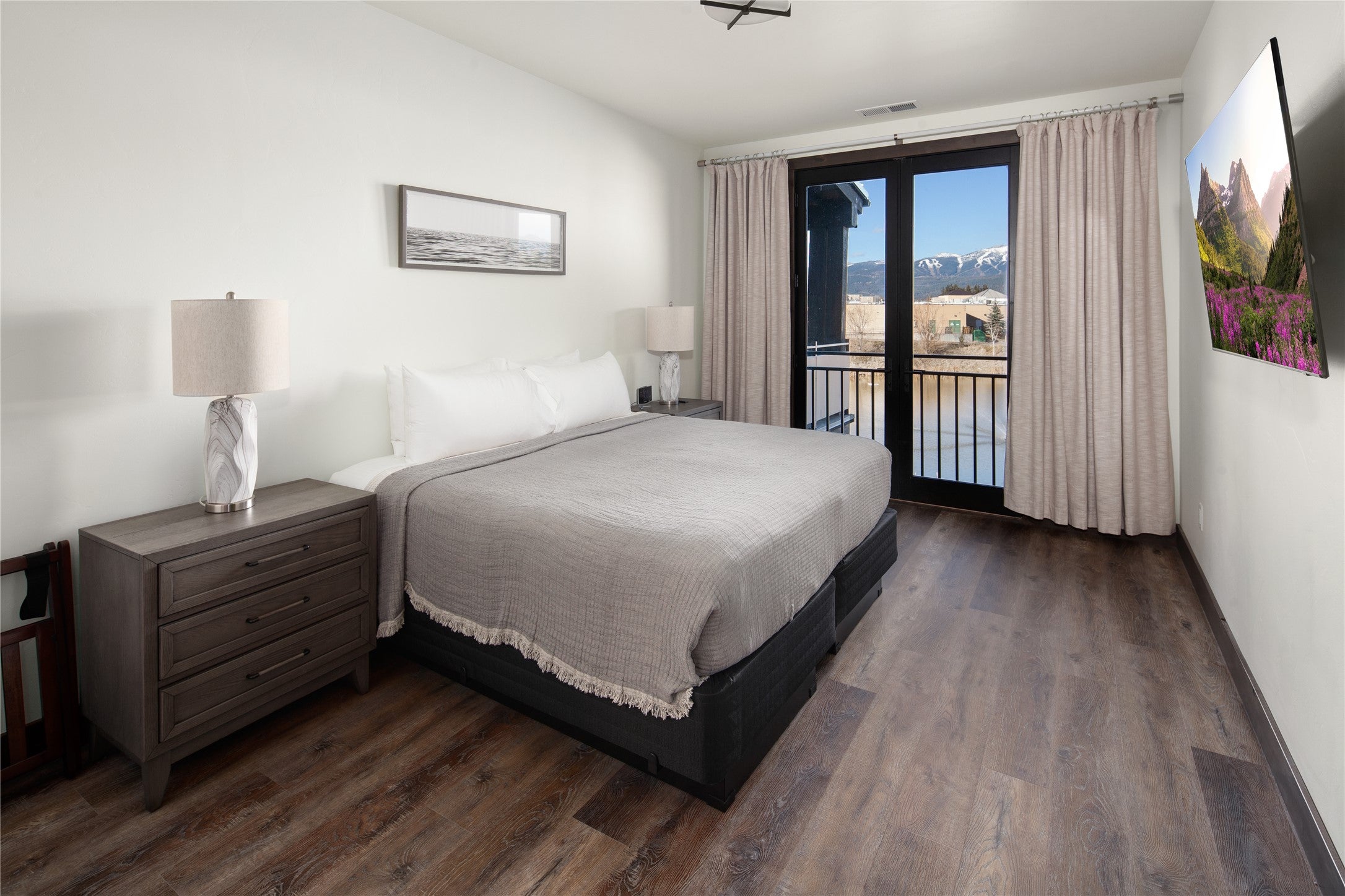 Whitefish, Montana, 59937, United States, 2 Bedrooms Bedrooms, ,3 BathroomsBathrooms,Residential,Active,1871606