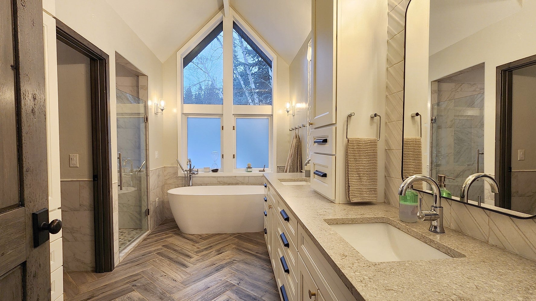 Bigfork, Montana, 59911, United States, 7 Bedrooms Bedrooms, ,6 BathroomsBathrooms,Residential,Active,2007283