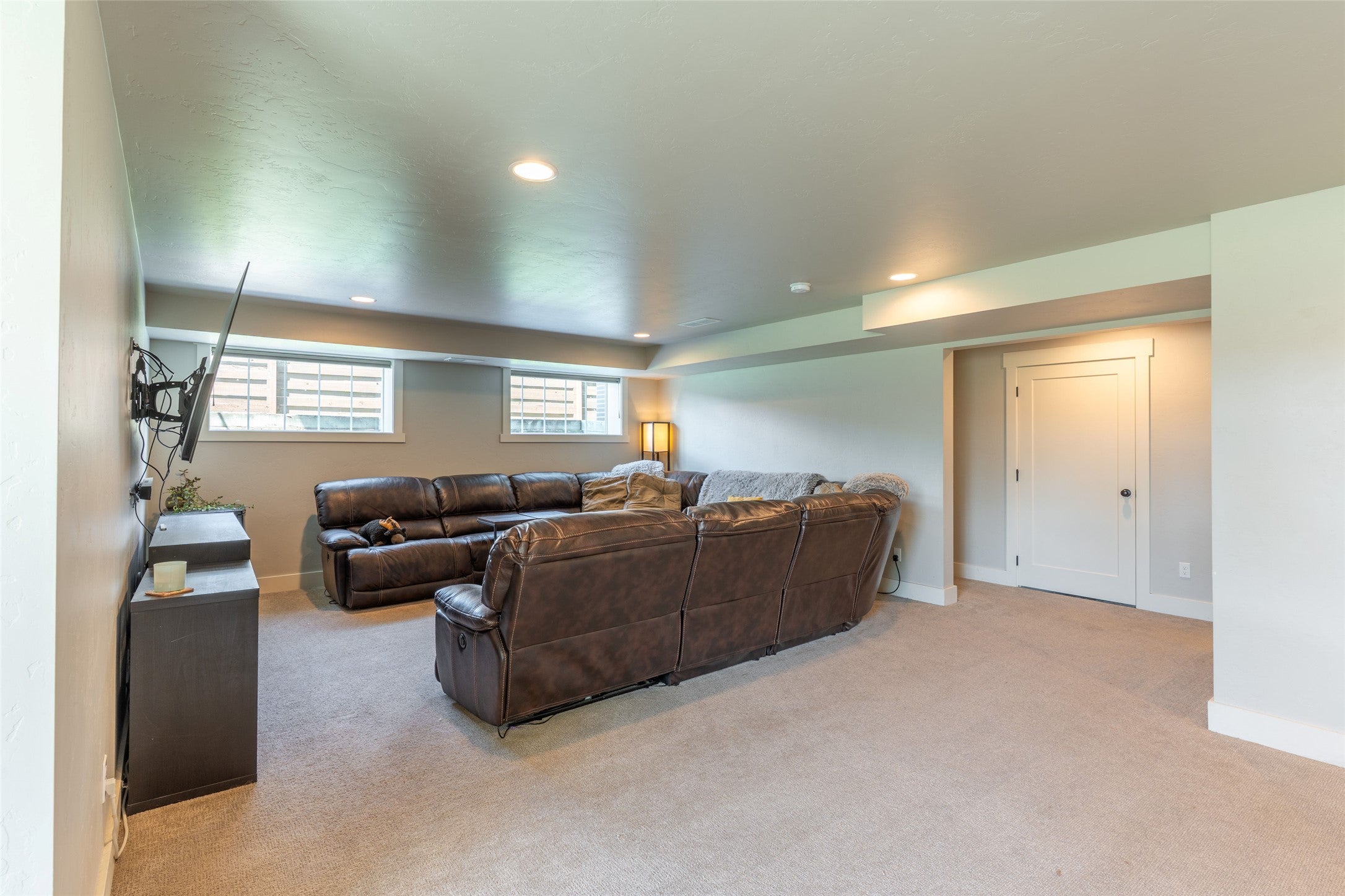 Kalispell, Montana, 59901, United States, 5 Bedrooms Bedrooms, ,3 BathroomsBathrooms,Residential,Active,1880177