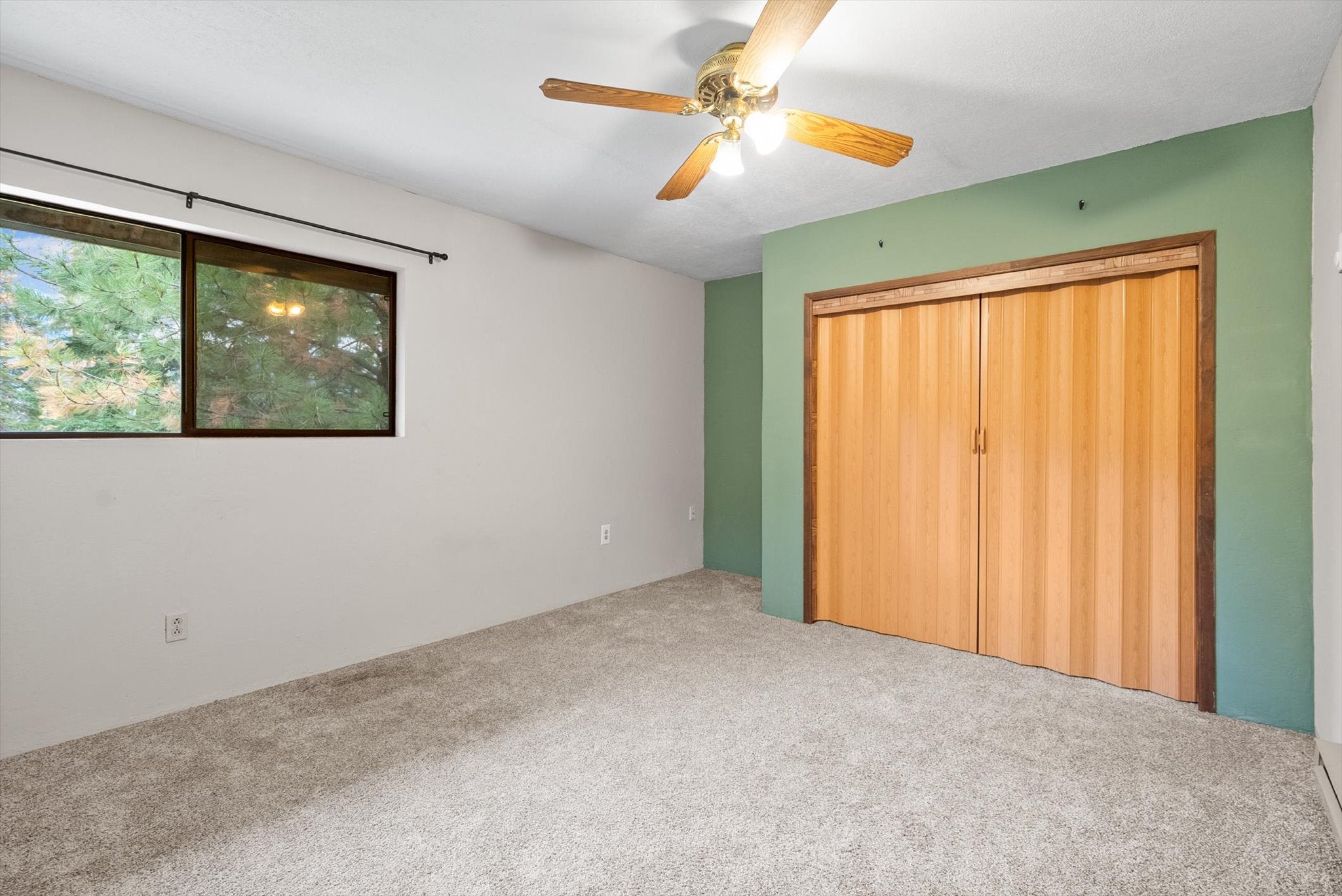 Kalispell, Montana, 59901, United States, 6 Bedrooms Bedrooms, ,5 BathroomsBathrooms,Residential,Active,1990648