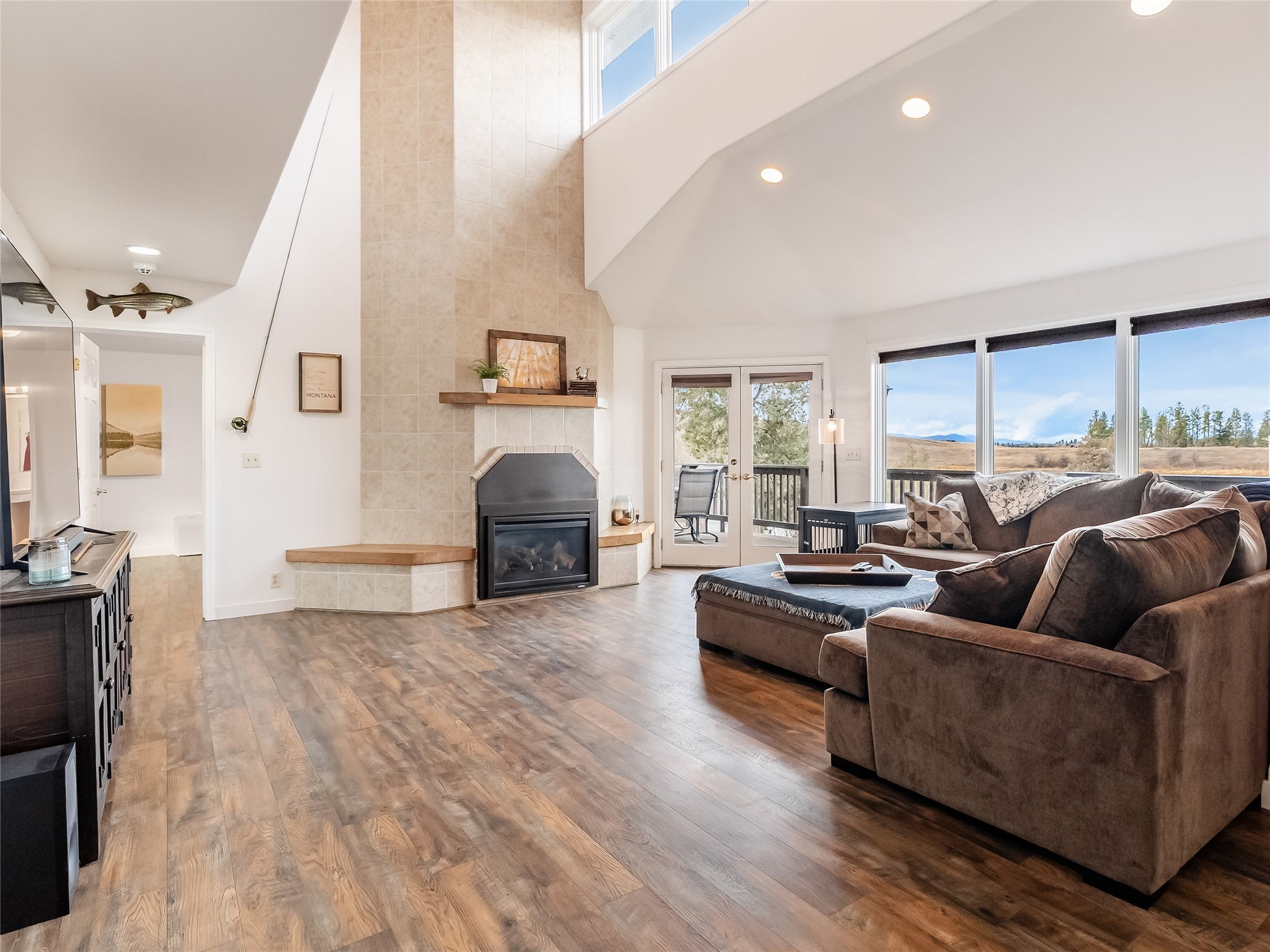 Kalispell, Montana, 59901, United States, 5 Bedrooms Bedrooms, ,4 BathroomsBathrooms,Residential,Active,1994970